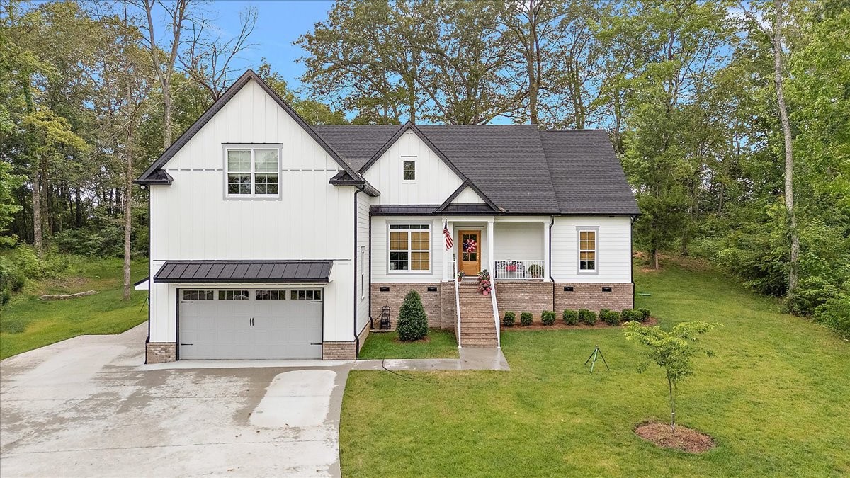 555 Station Cir