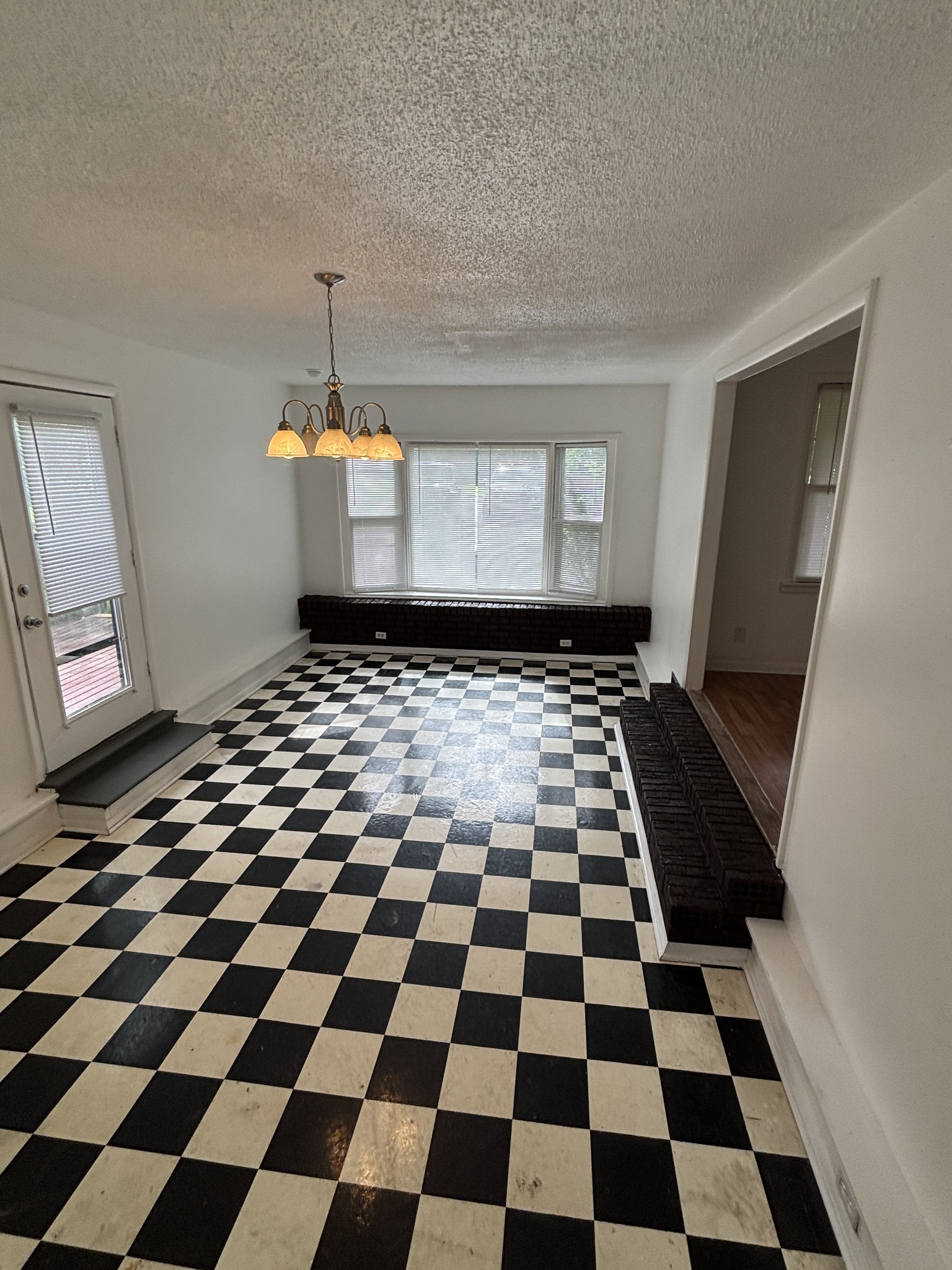 143 Roy Webb Rd