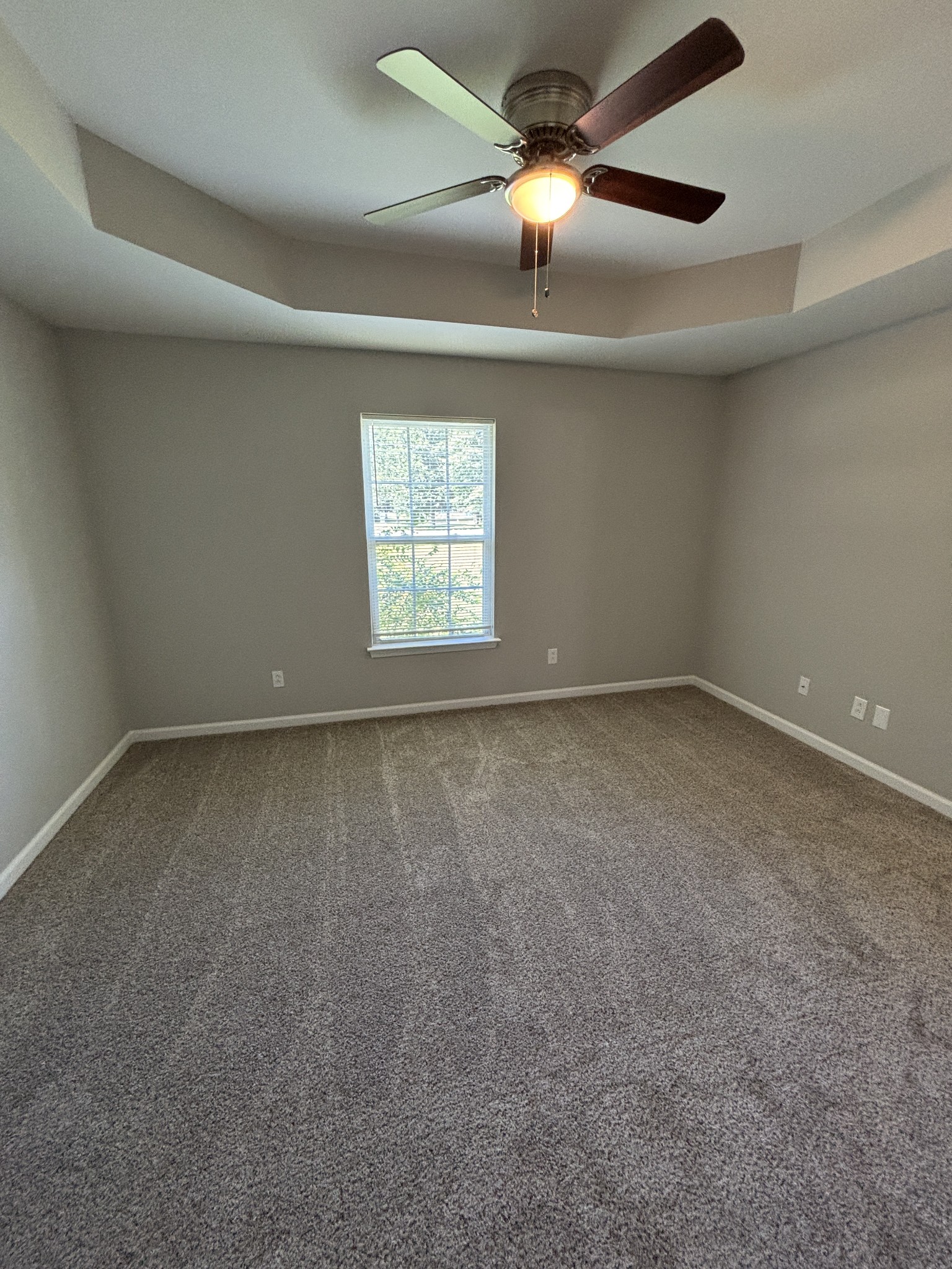 233 Royal Garden Dr