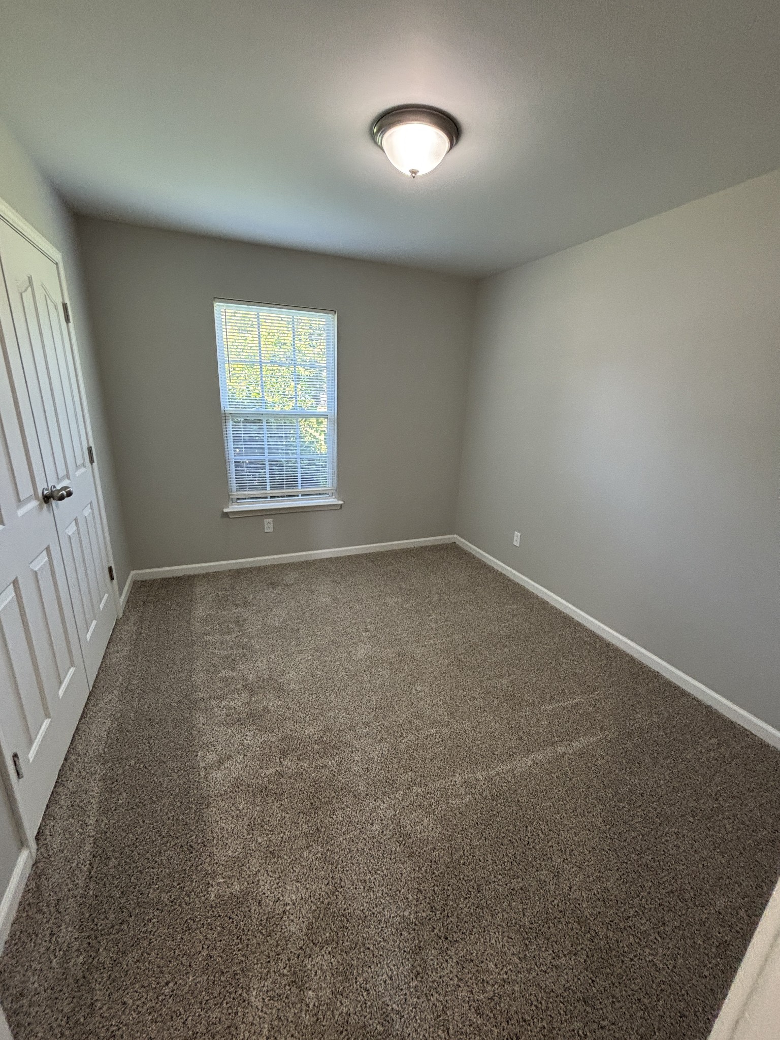 233 Royal Garden Dr
