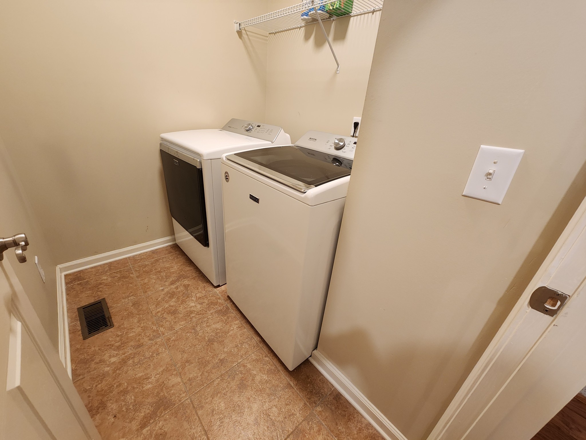 1241 Park Run Dr