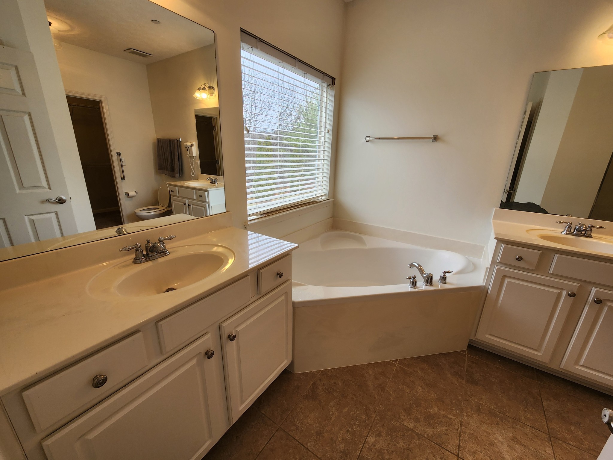 1241 Park Run Dr