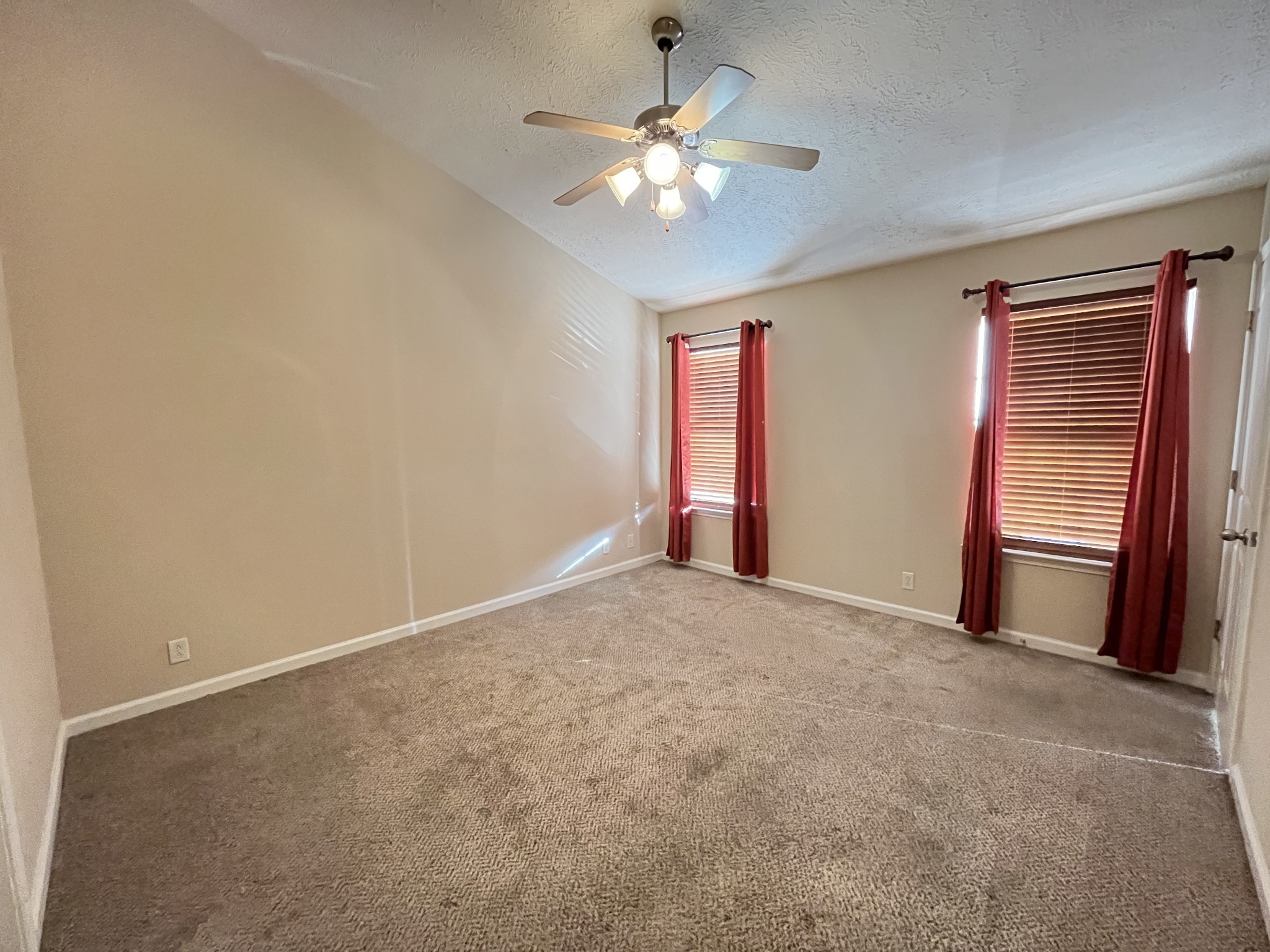 3323 Risen Star Dr