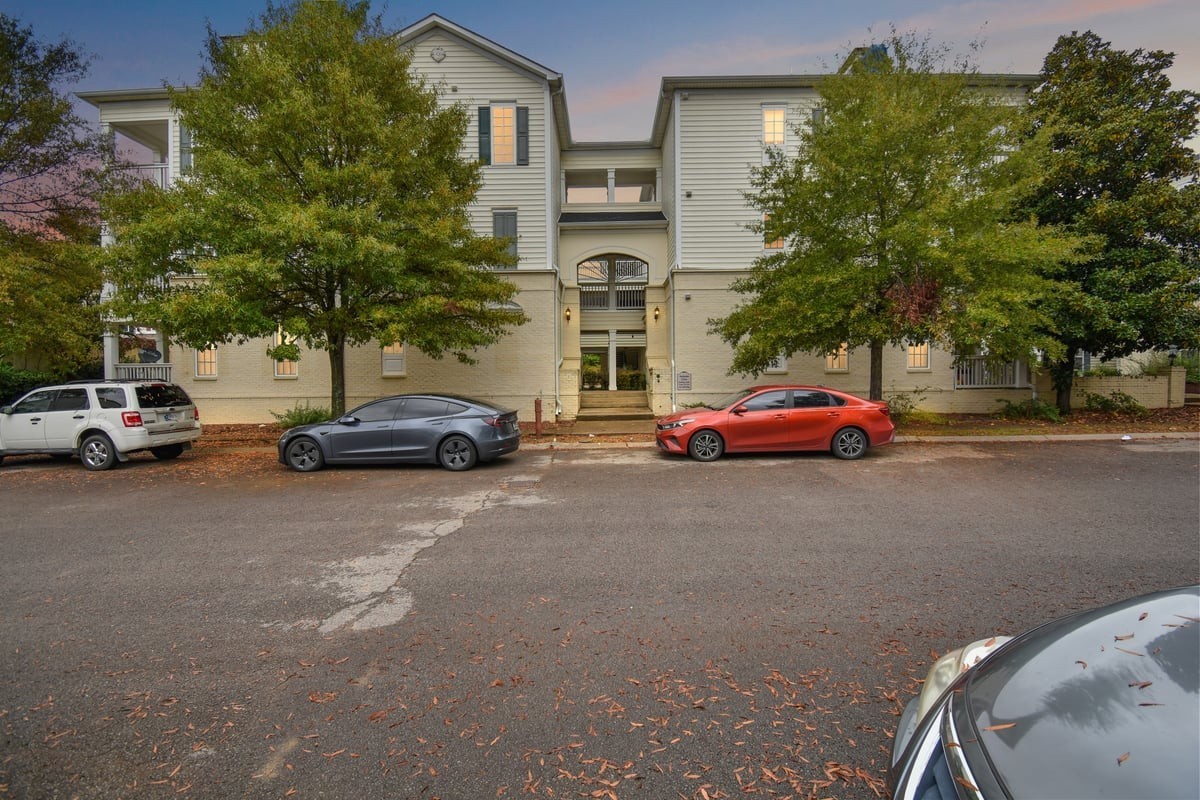 4316 Summercrest Blvd Unit: 506