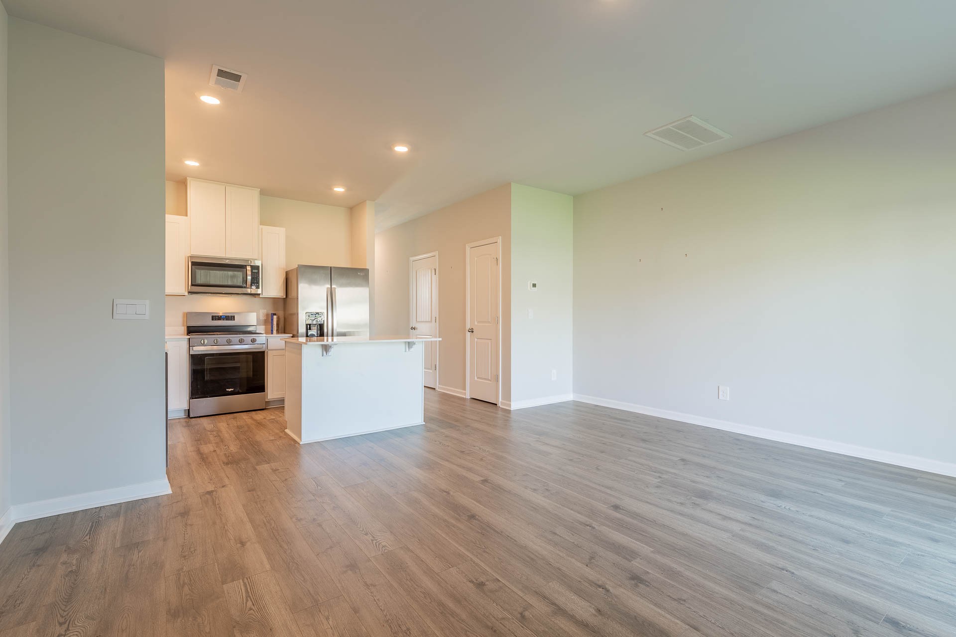 626 Longtail Ln