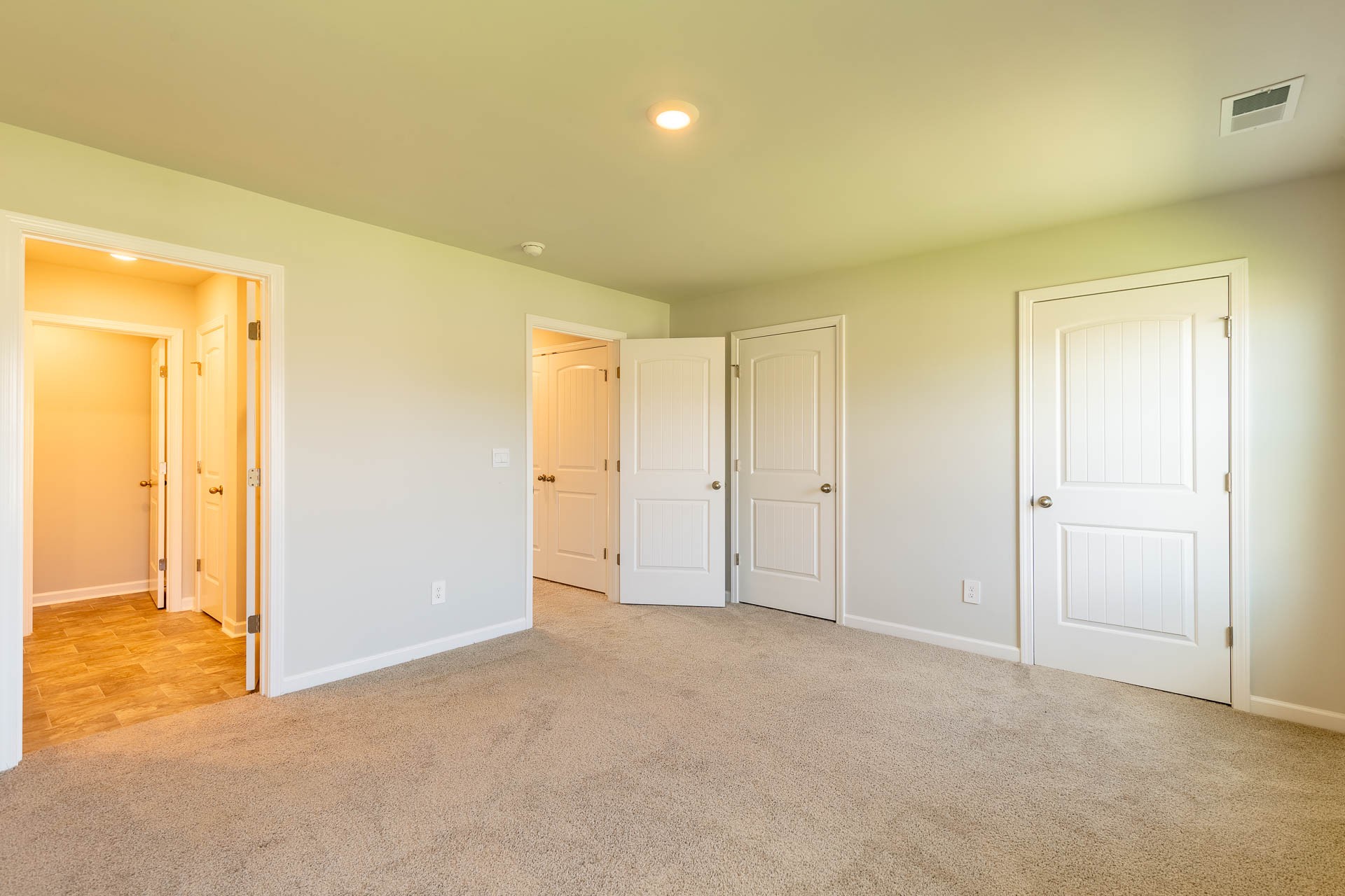 626 Longtail Ln