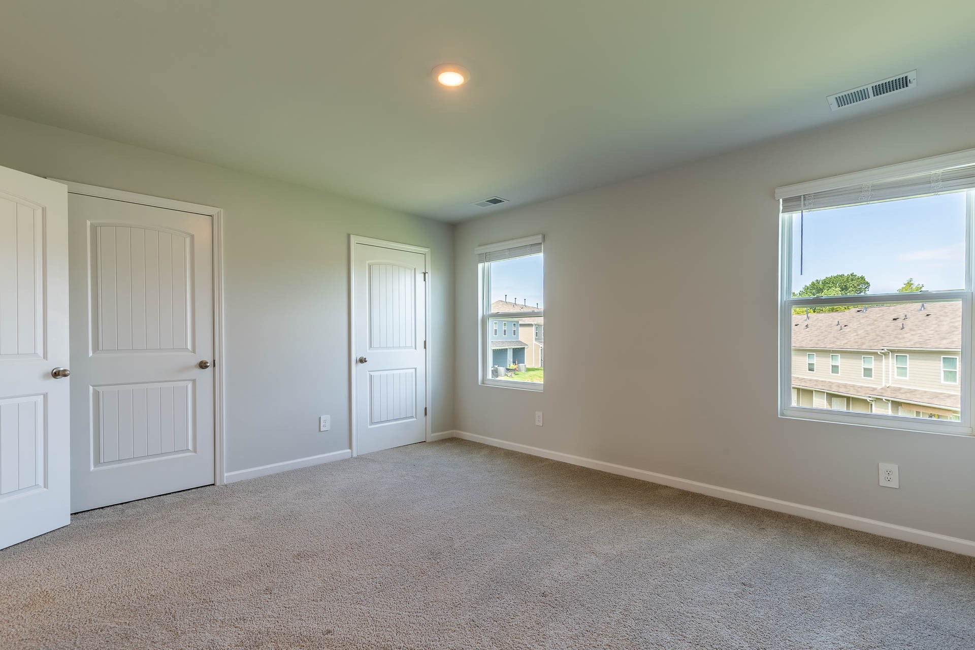 626 Longtail Ln