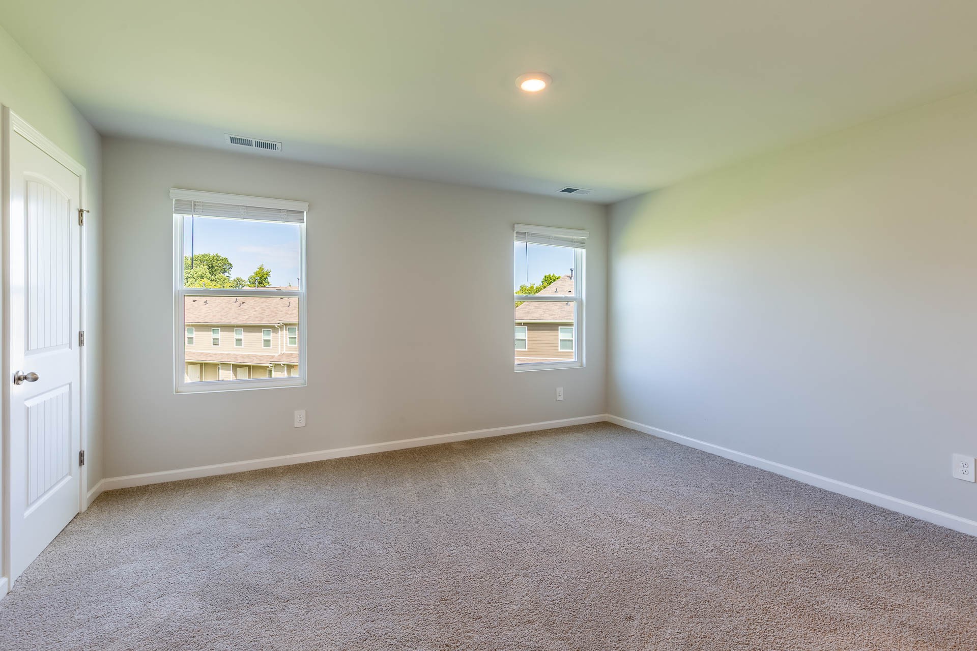 626 Longtail Ln