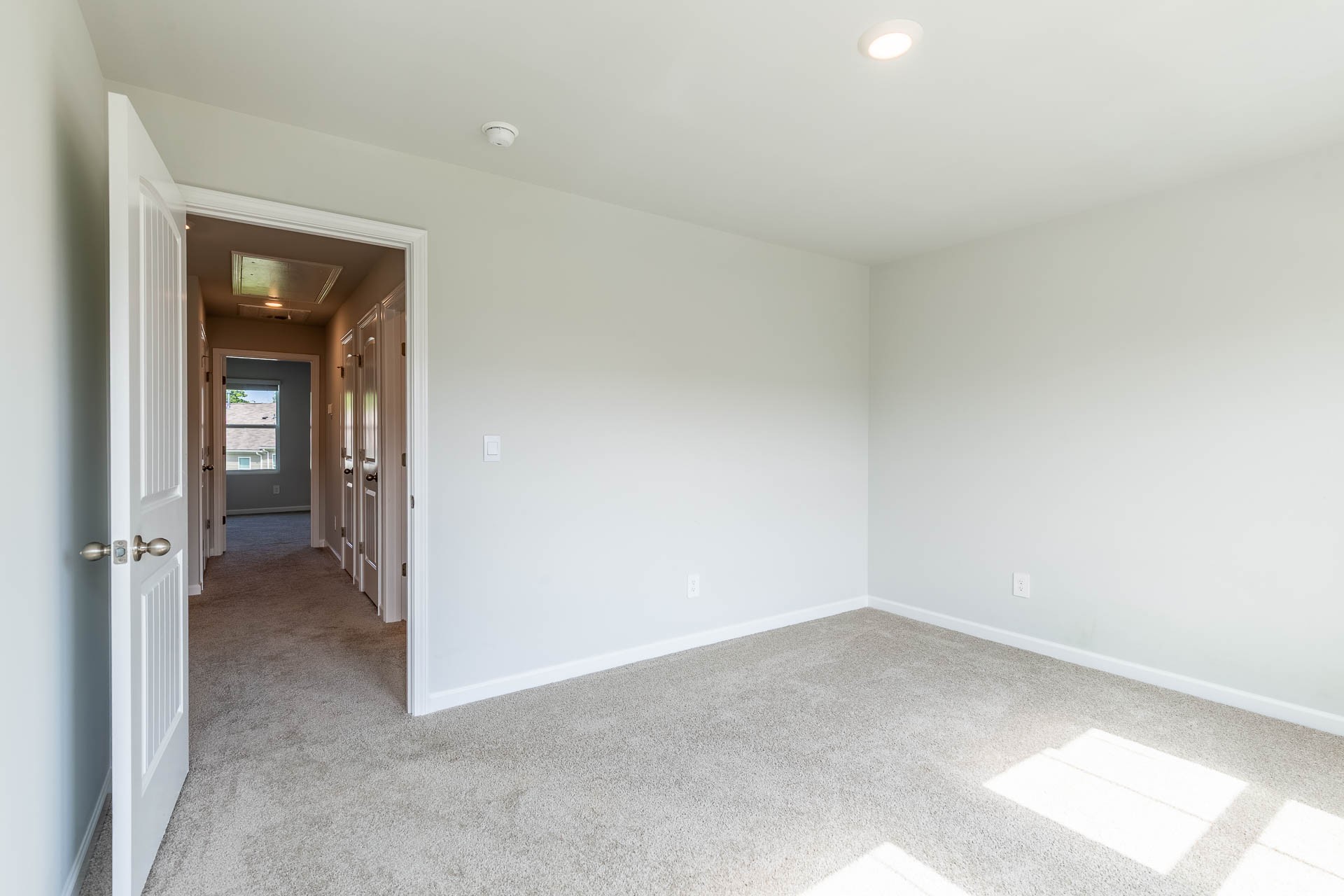 626 Longtail Ln