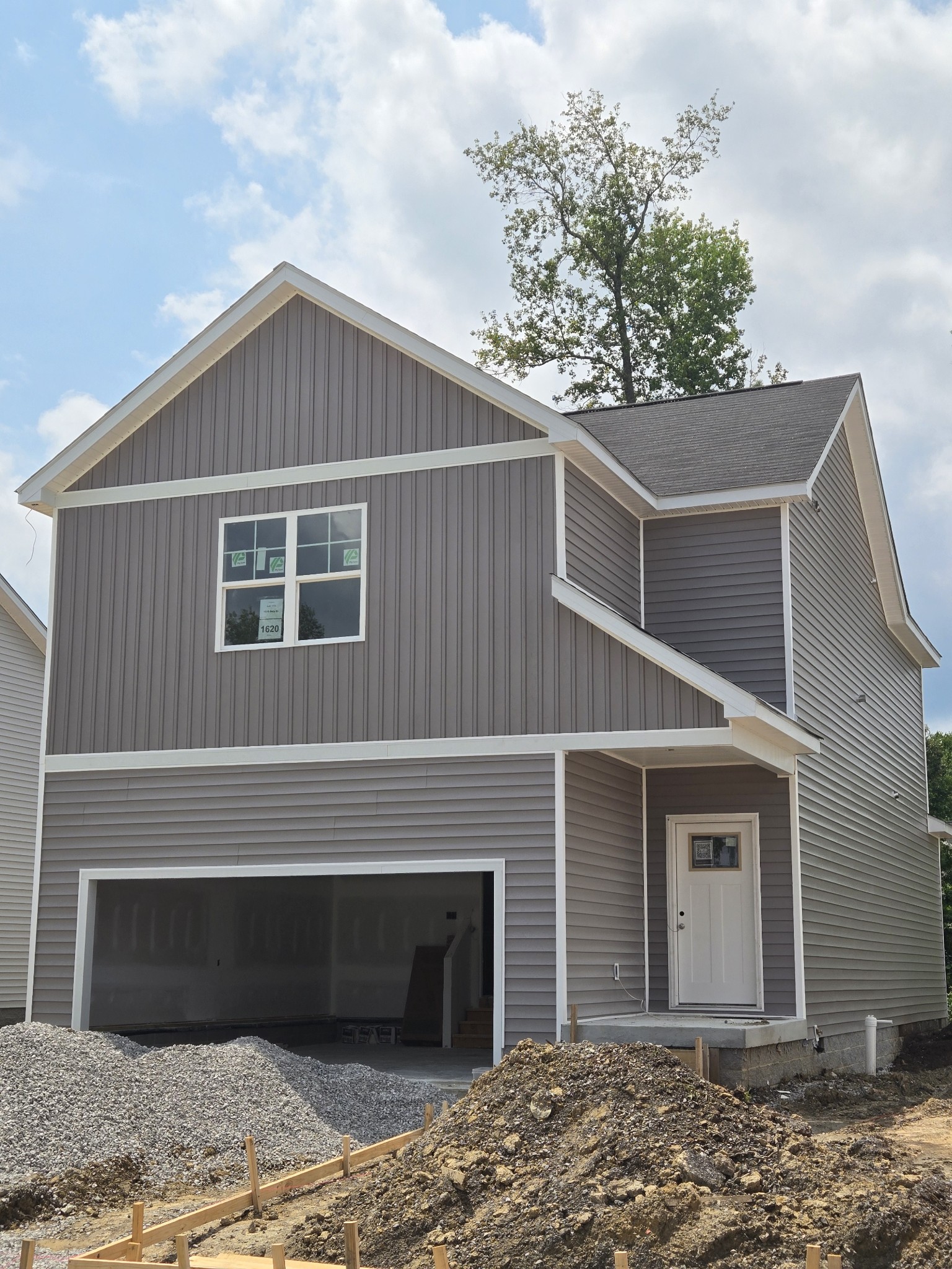 1620 Daly Dr