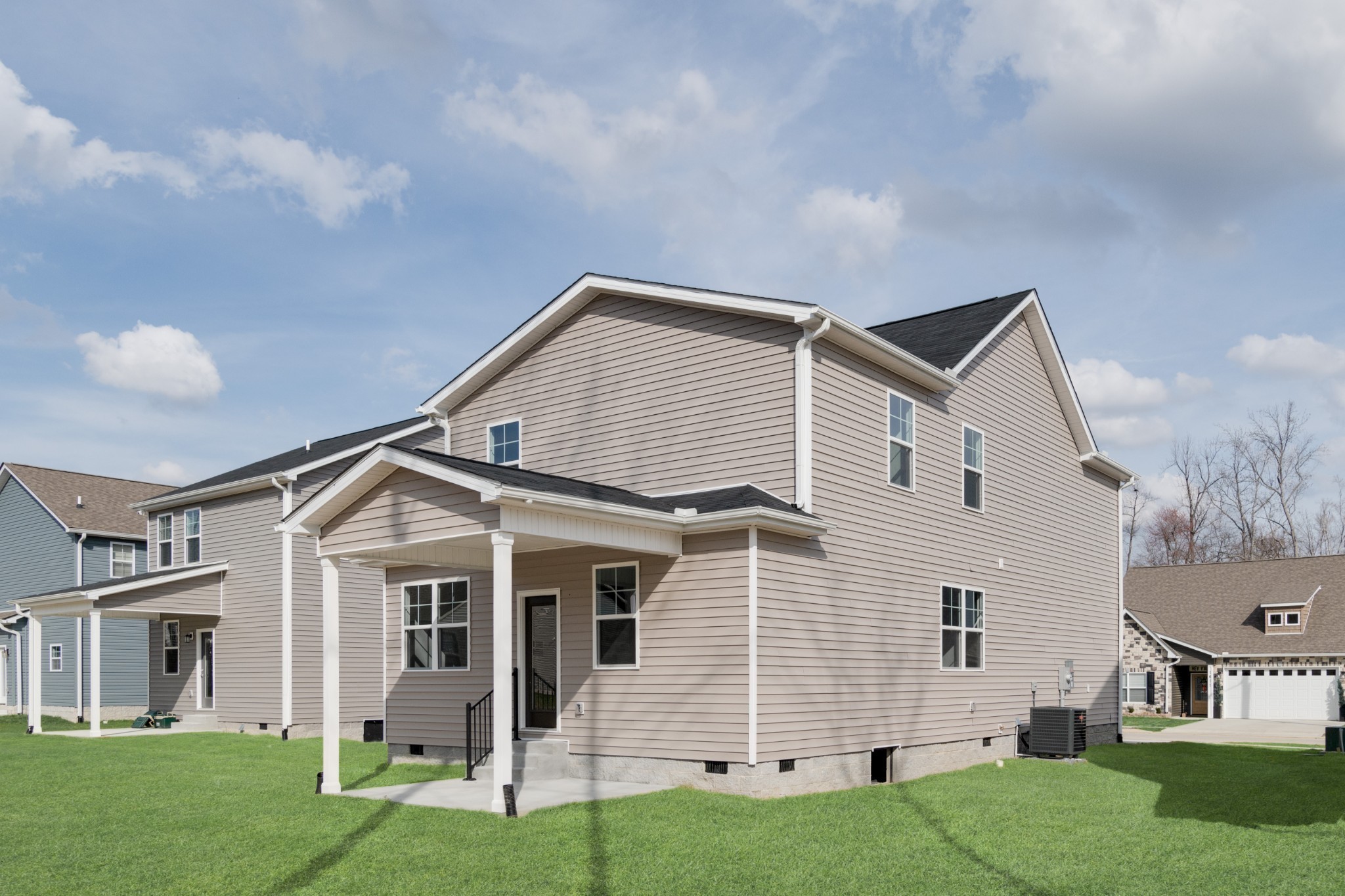 1620 Daly Dr