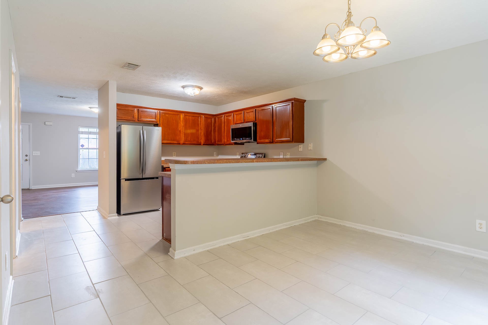 752 Holland Ridge Dr