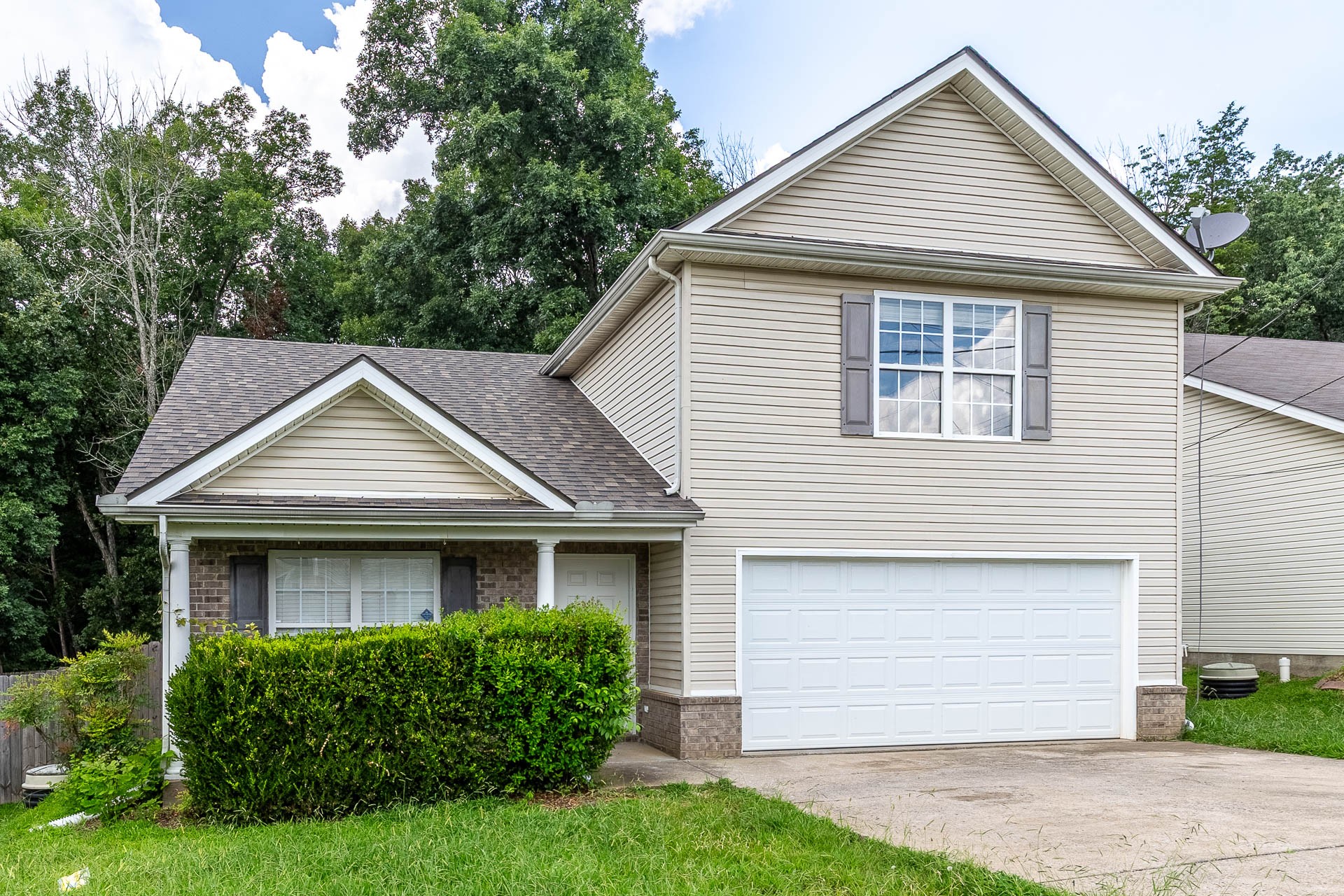 752 Holland Ridge Dr