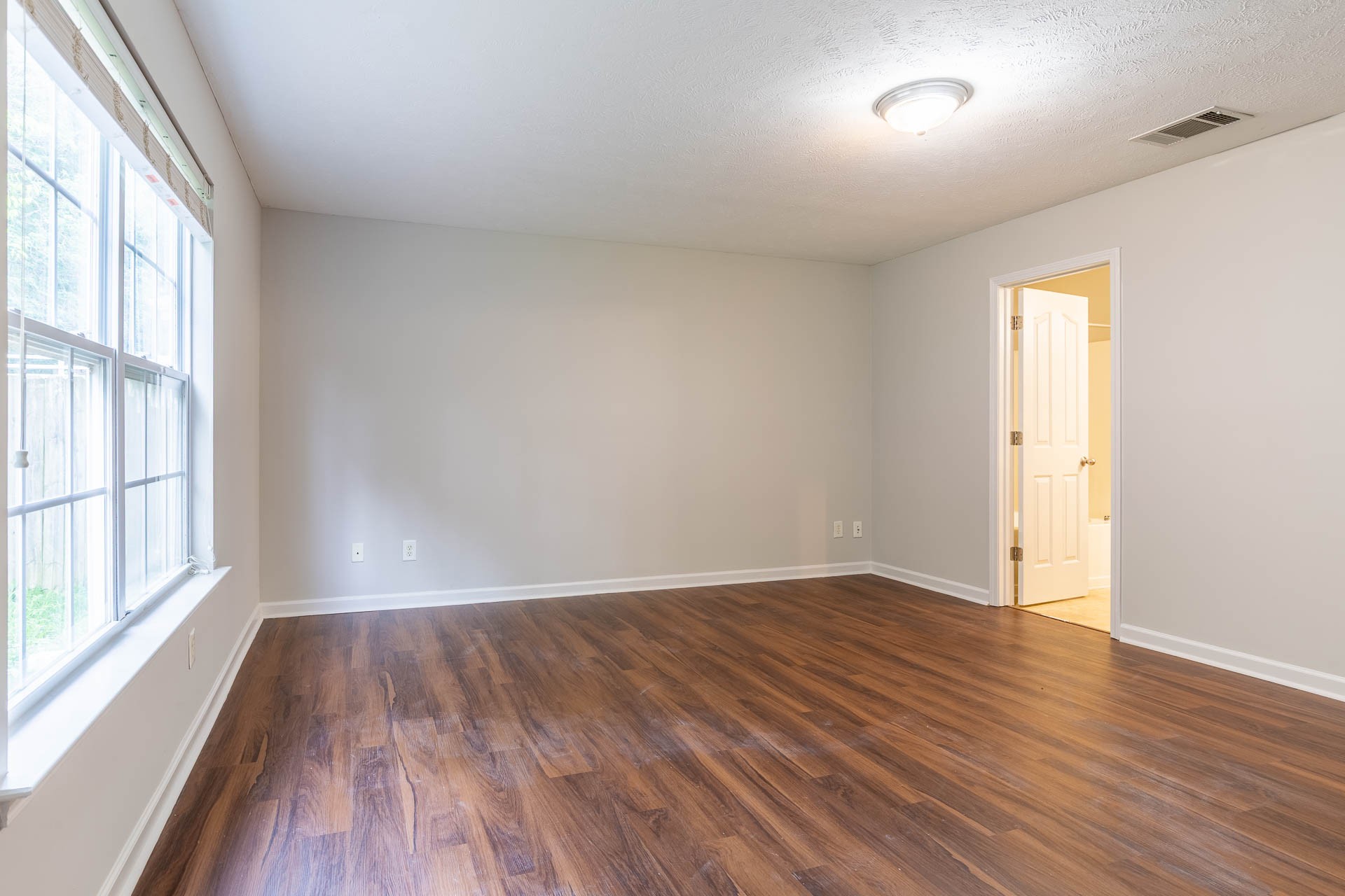 752 Holland Ridge Dr