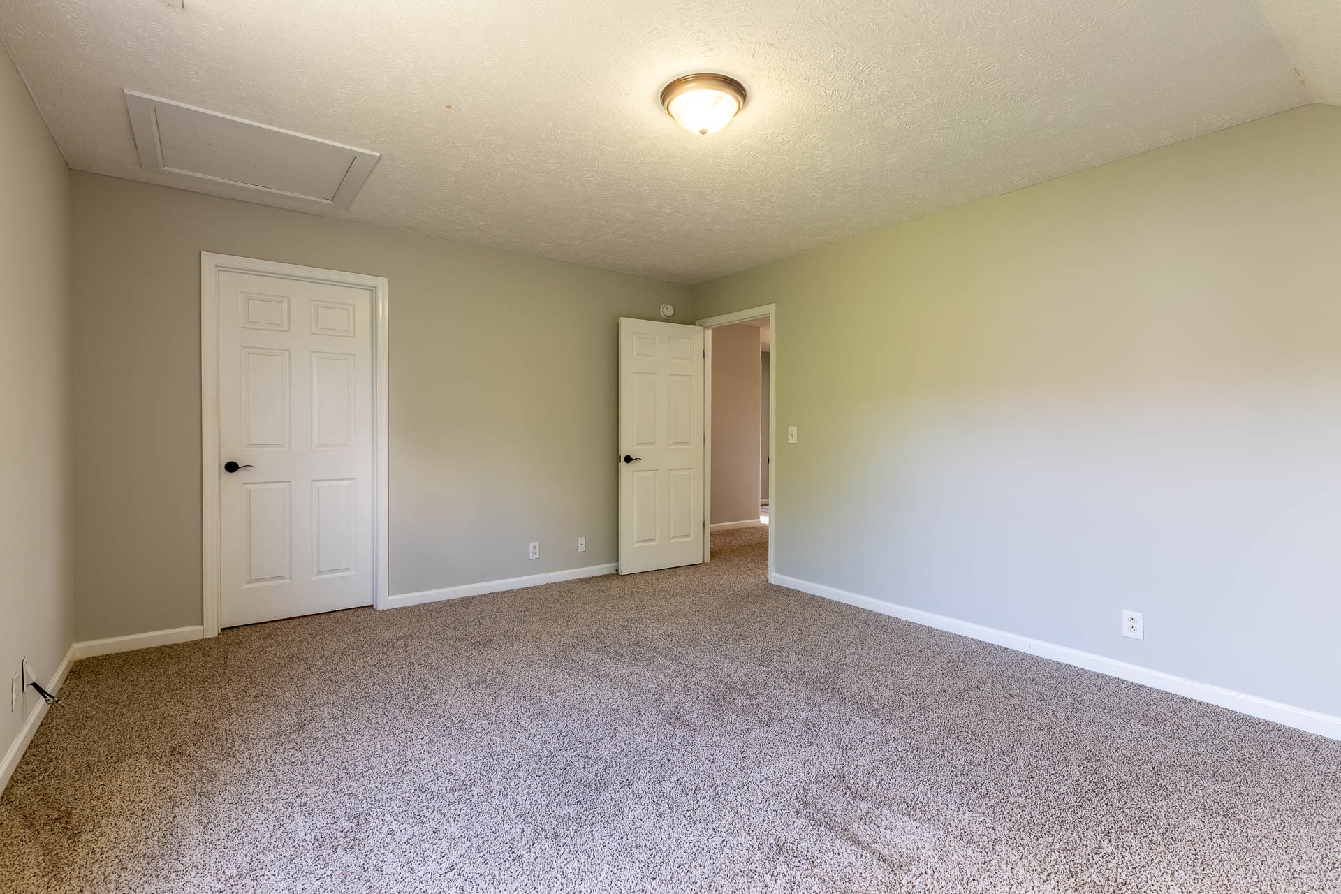 5078 Cornelius Dr