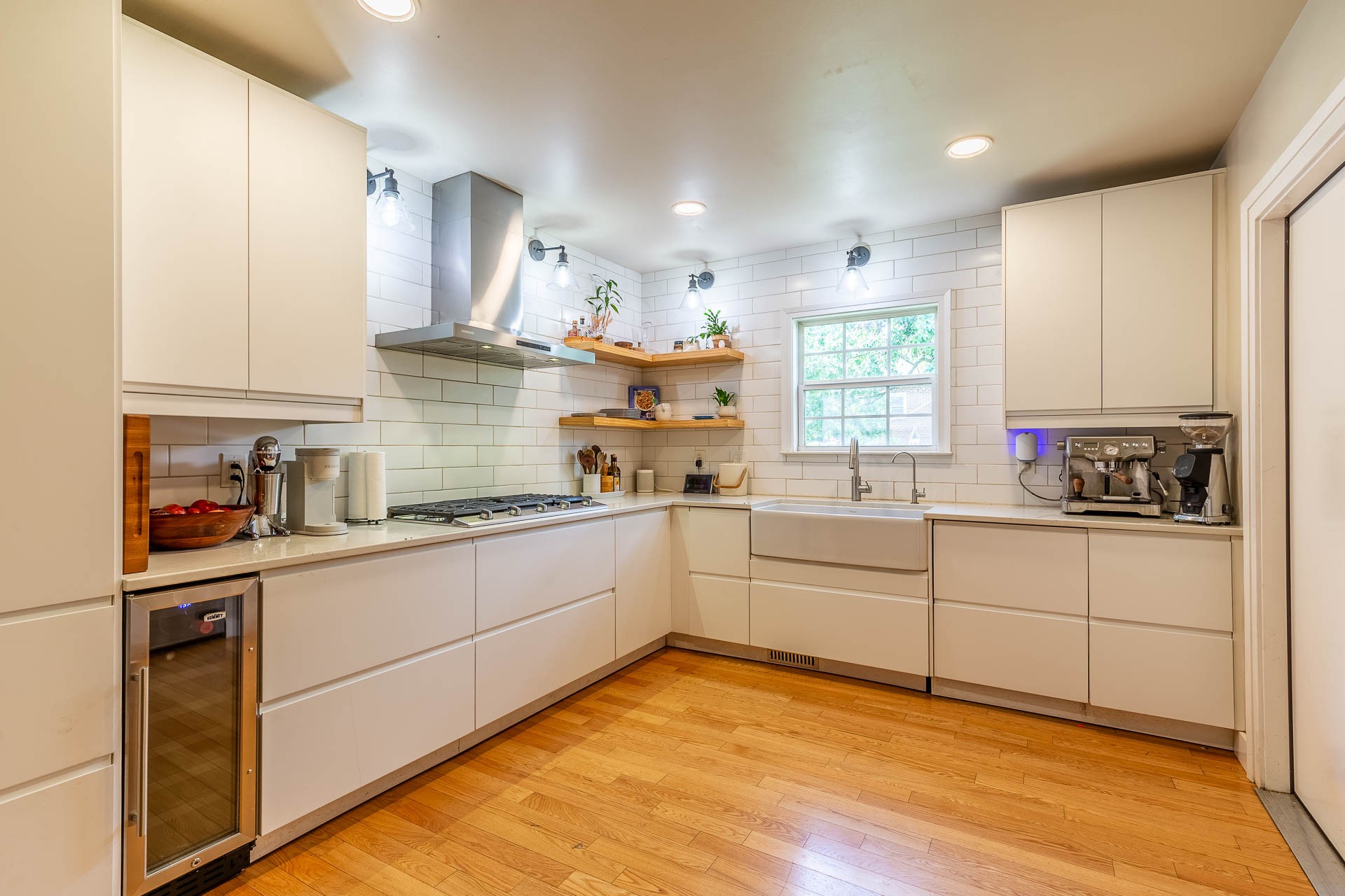 512 Twin Oaks Cir