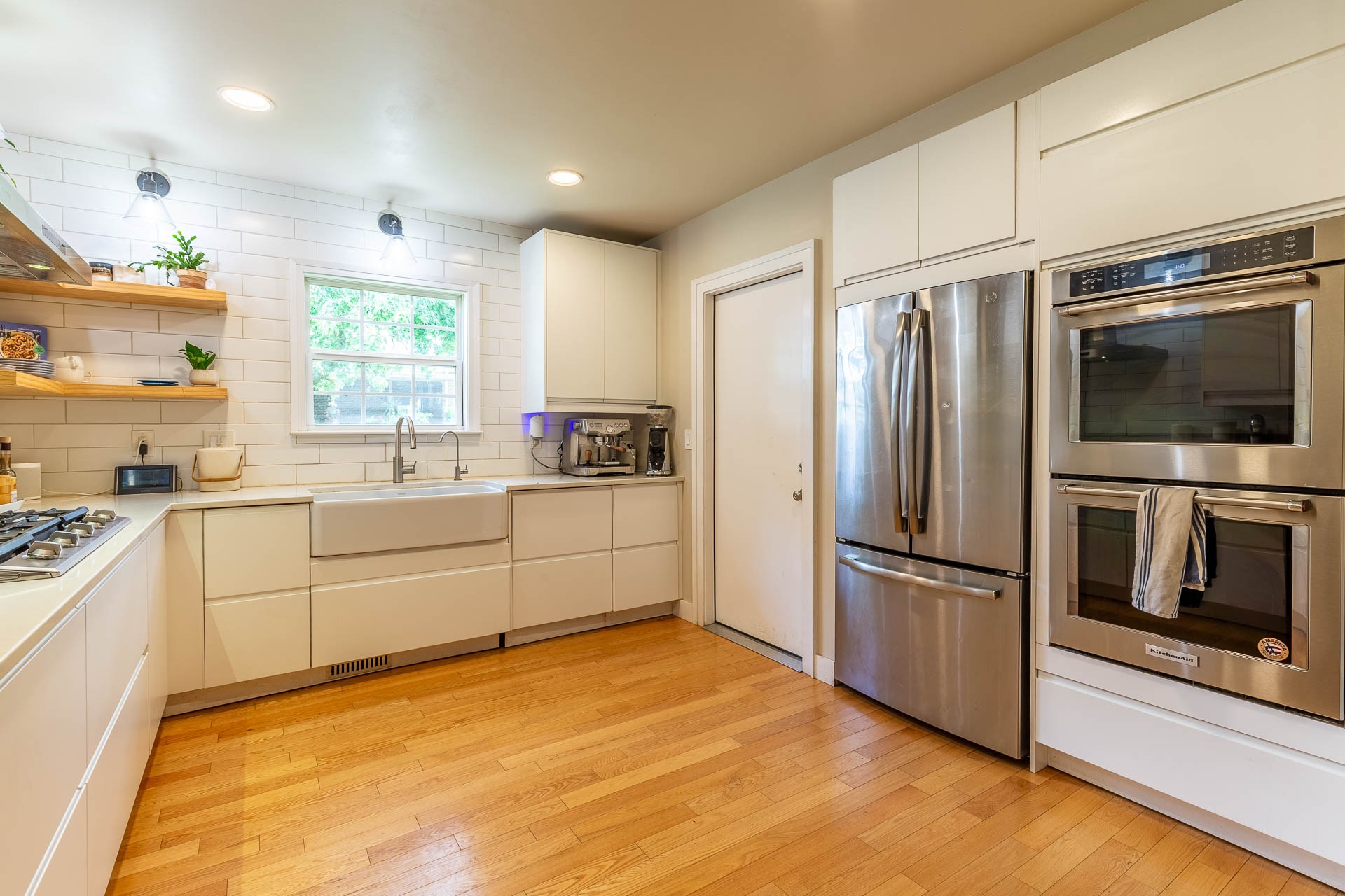 512 Twin Oaks Cir