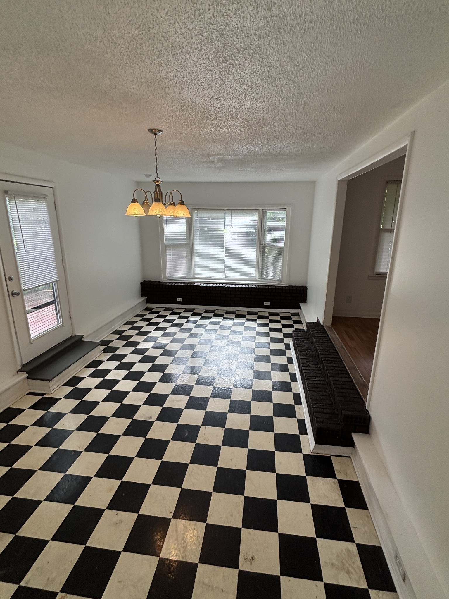 143 Roy Webb Rd
