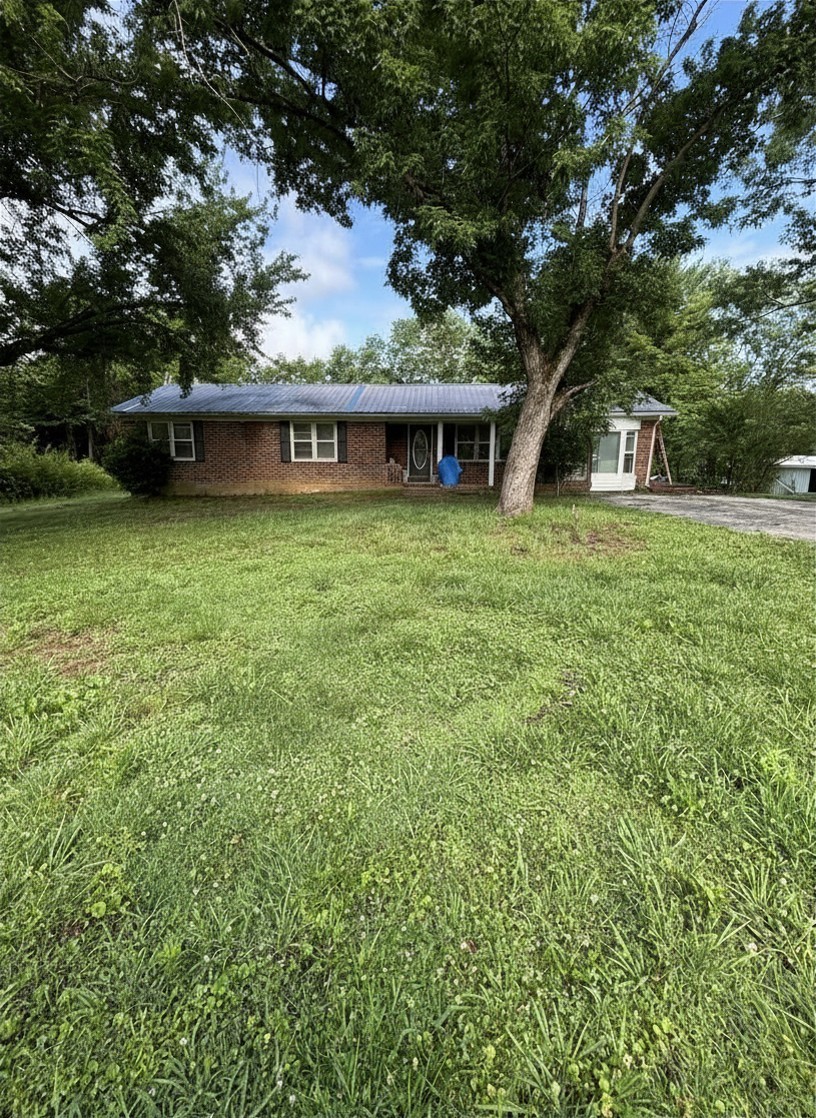 143 Roy Webb Rd