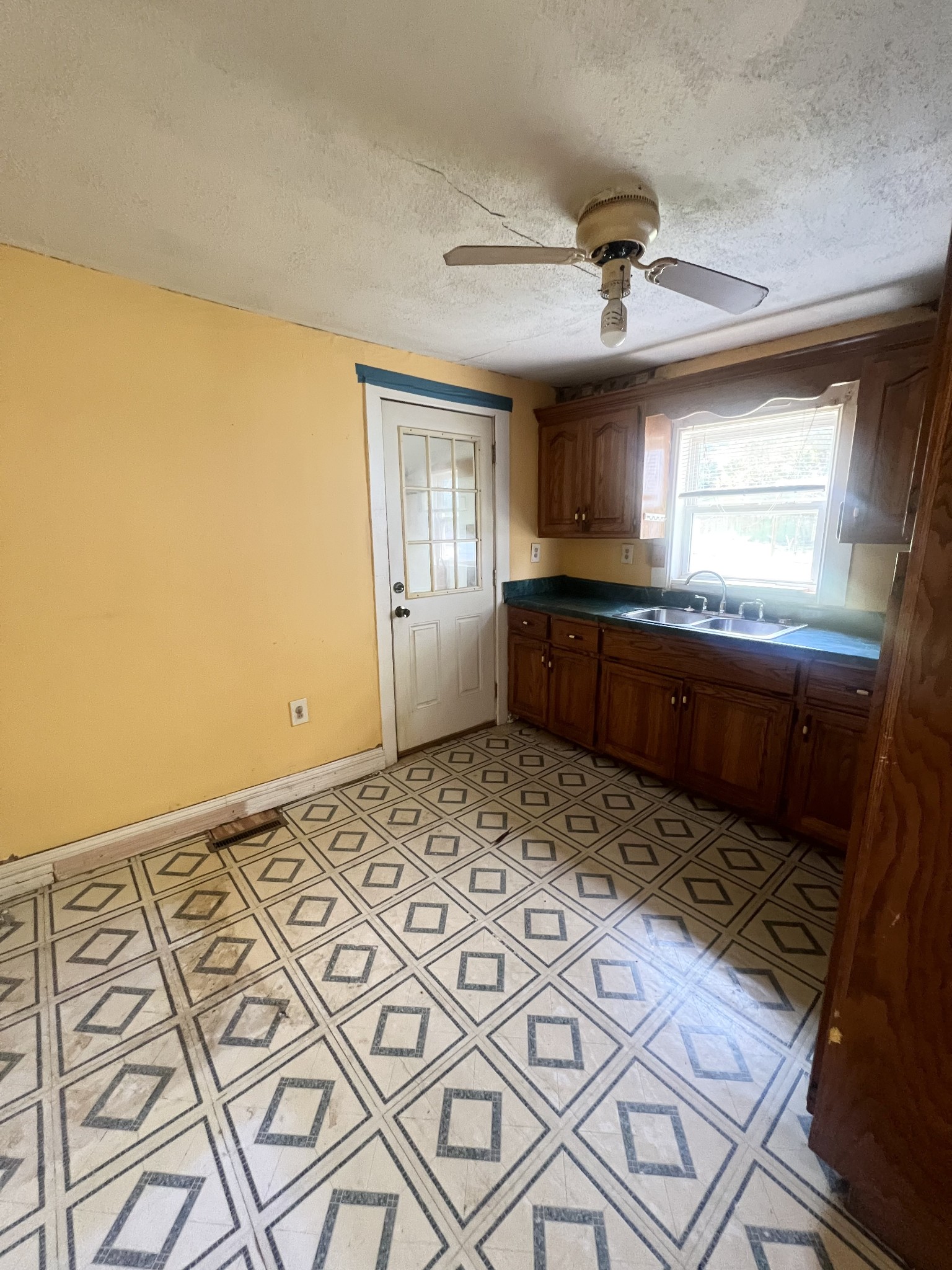 410 Elm St