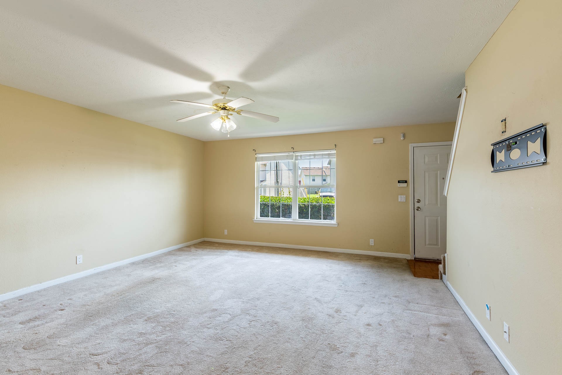 6066 Sagi Cir