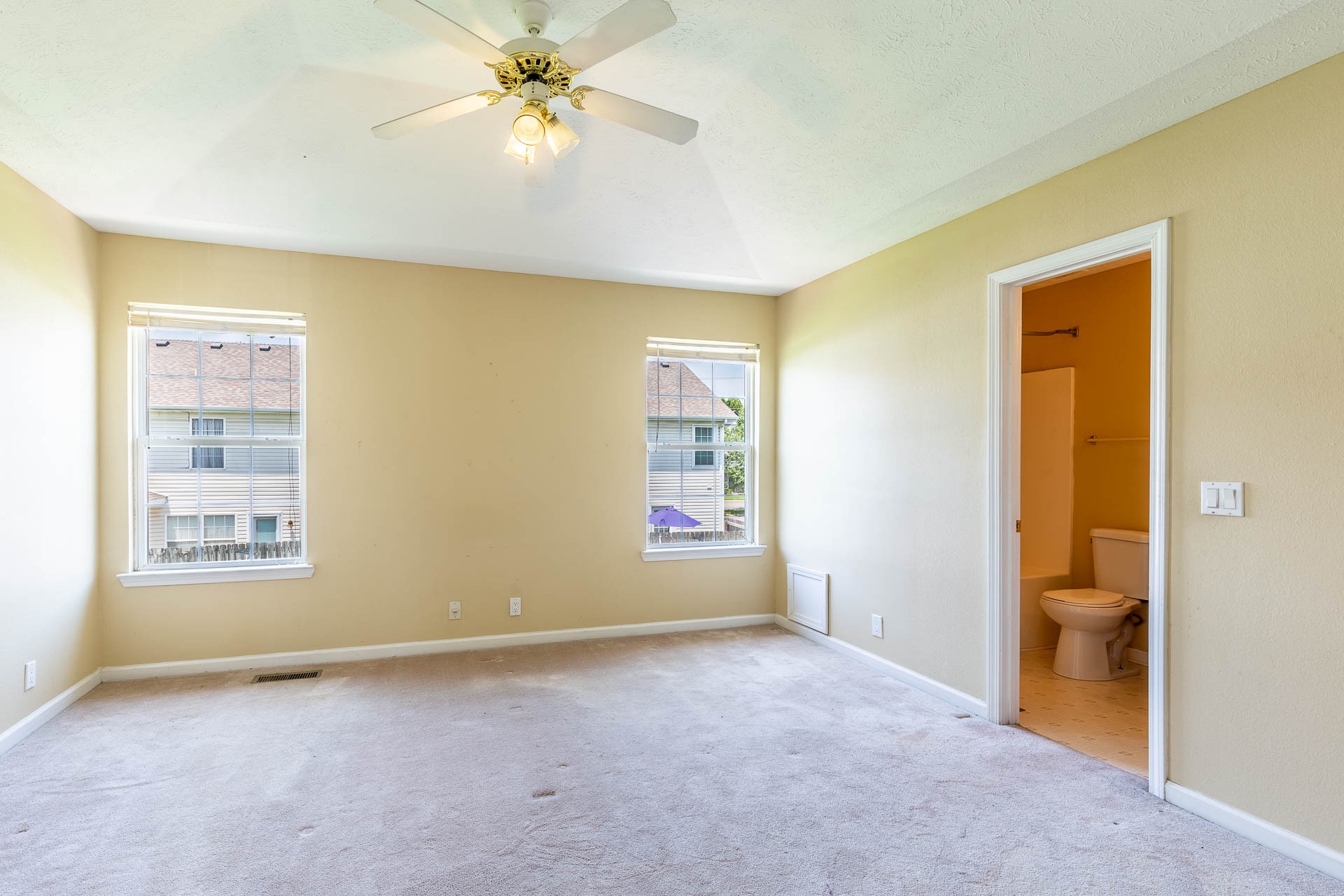 6066 Sagi Cir