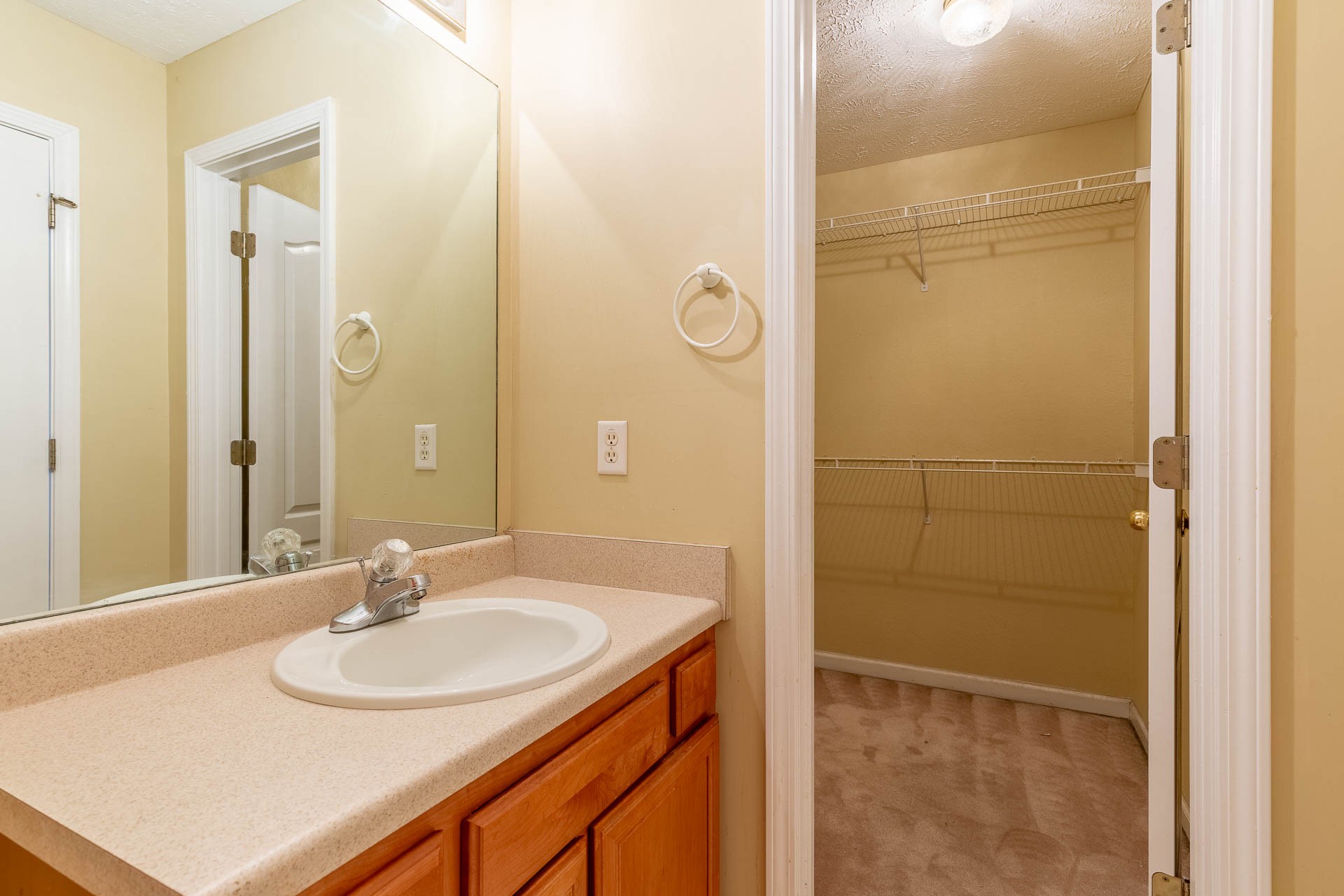 6066 Sagi Cir