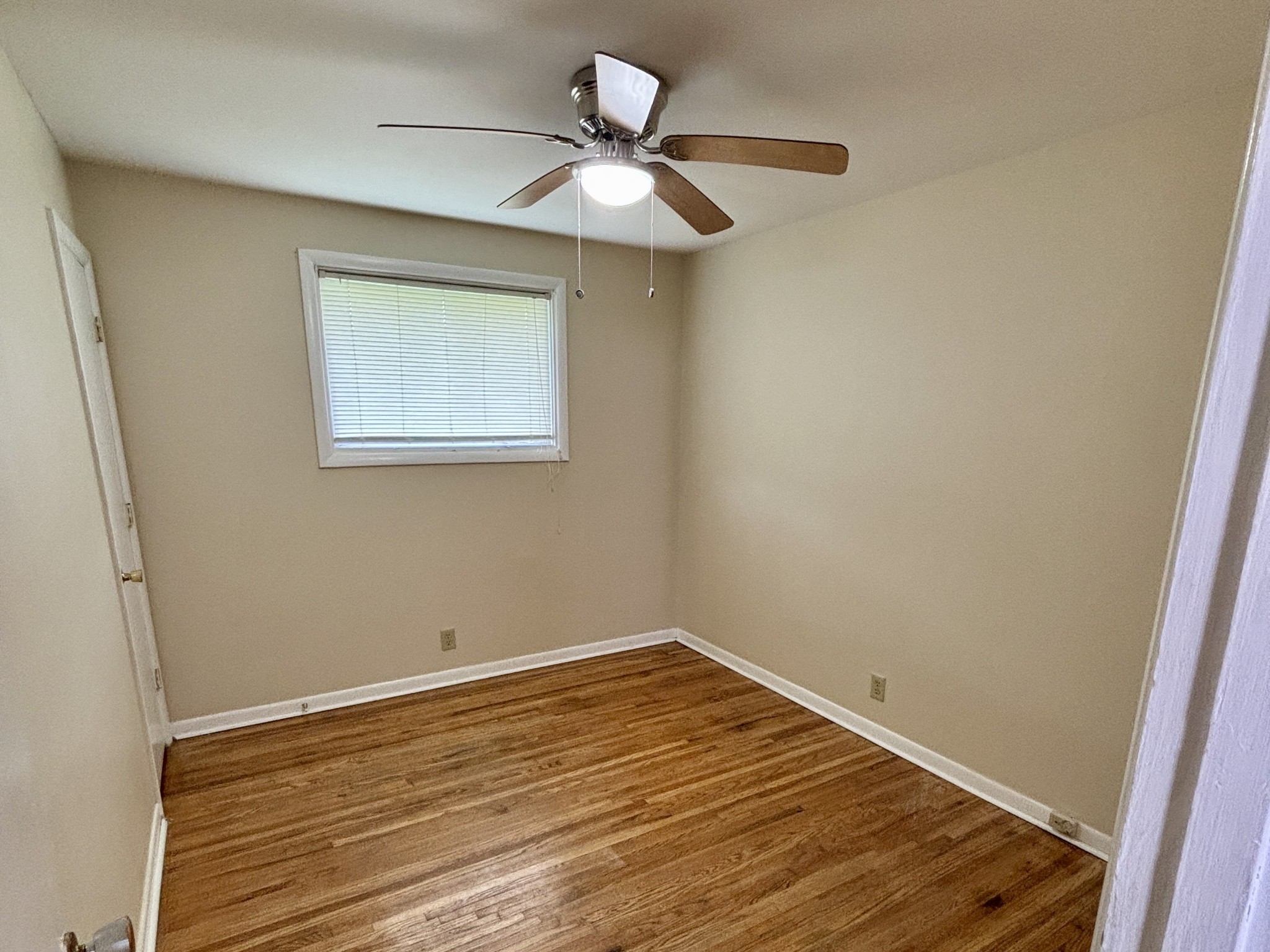 350 Ladybird Dr
