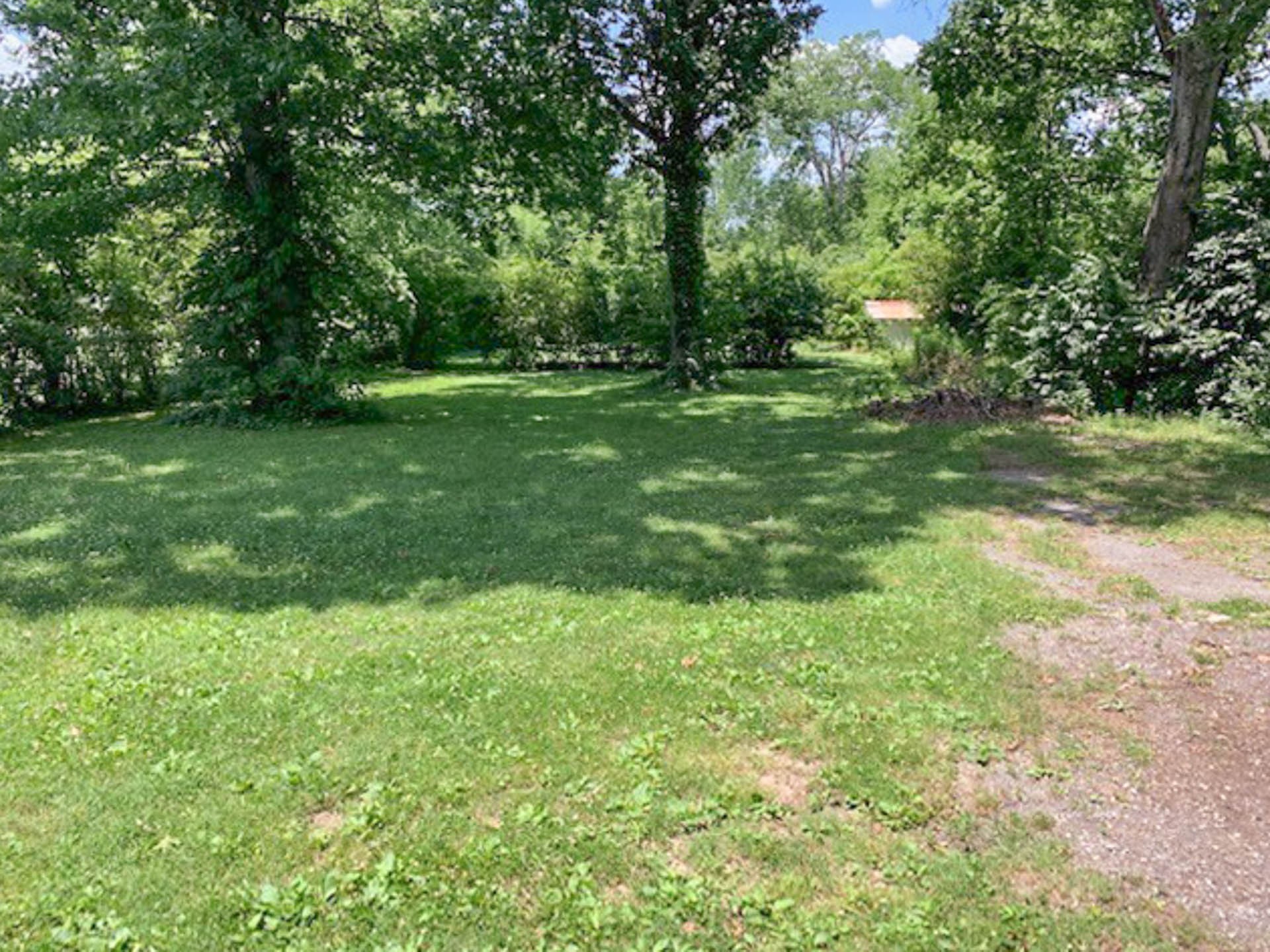 907 Idlewild Dr