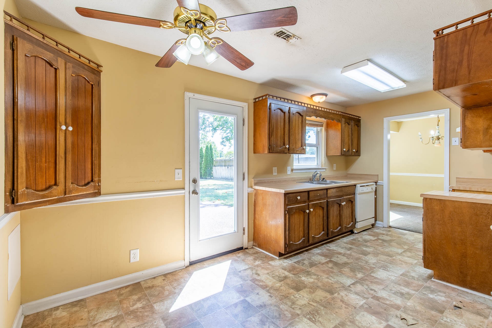 306 Lexington Dr