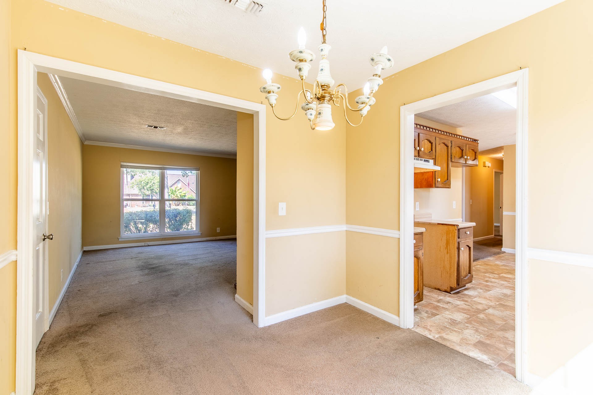 306 Lexington Dr