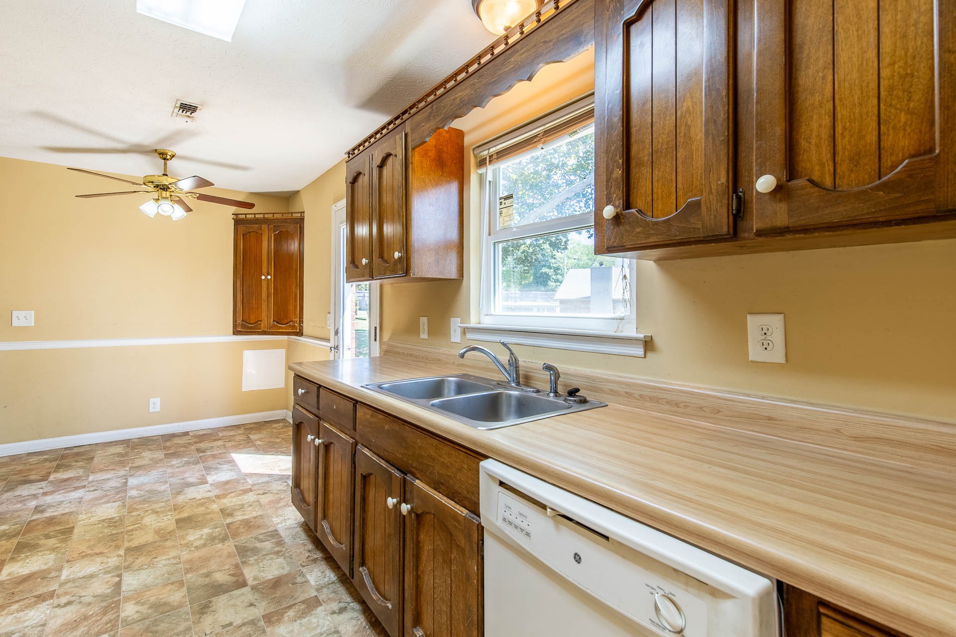 306 Lexington Dr