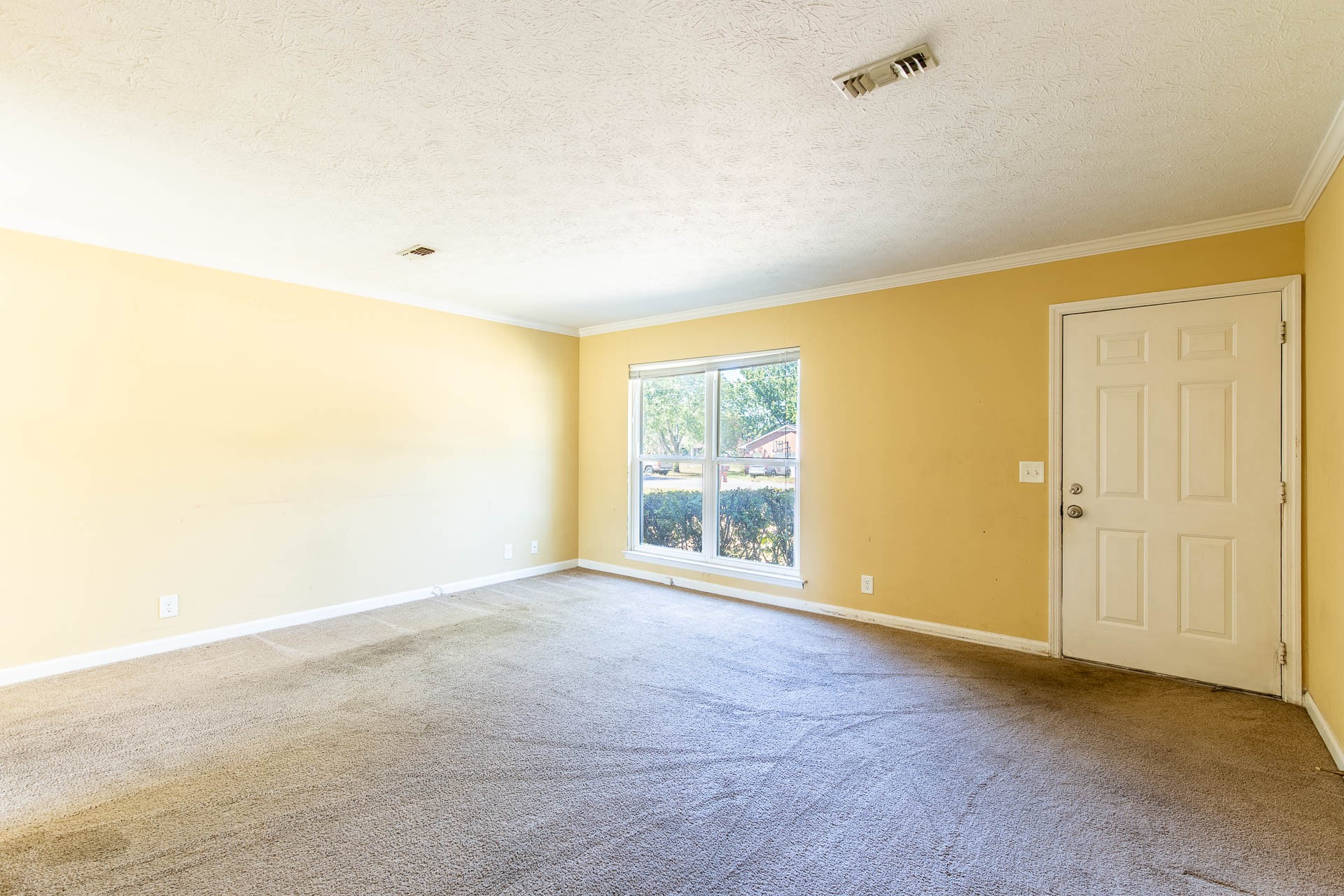 306 Lexington Dr