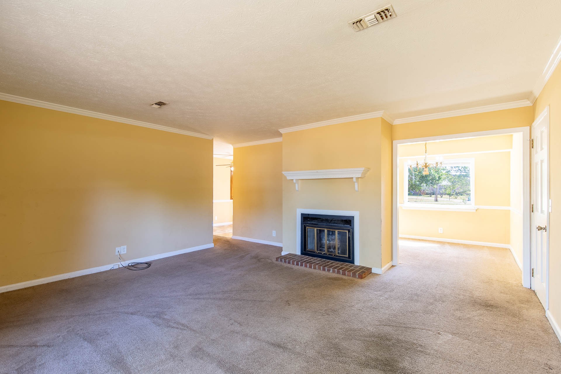 306 Lexington Dr