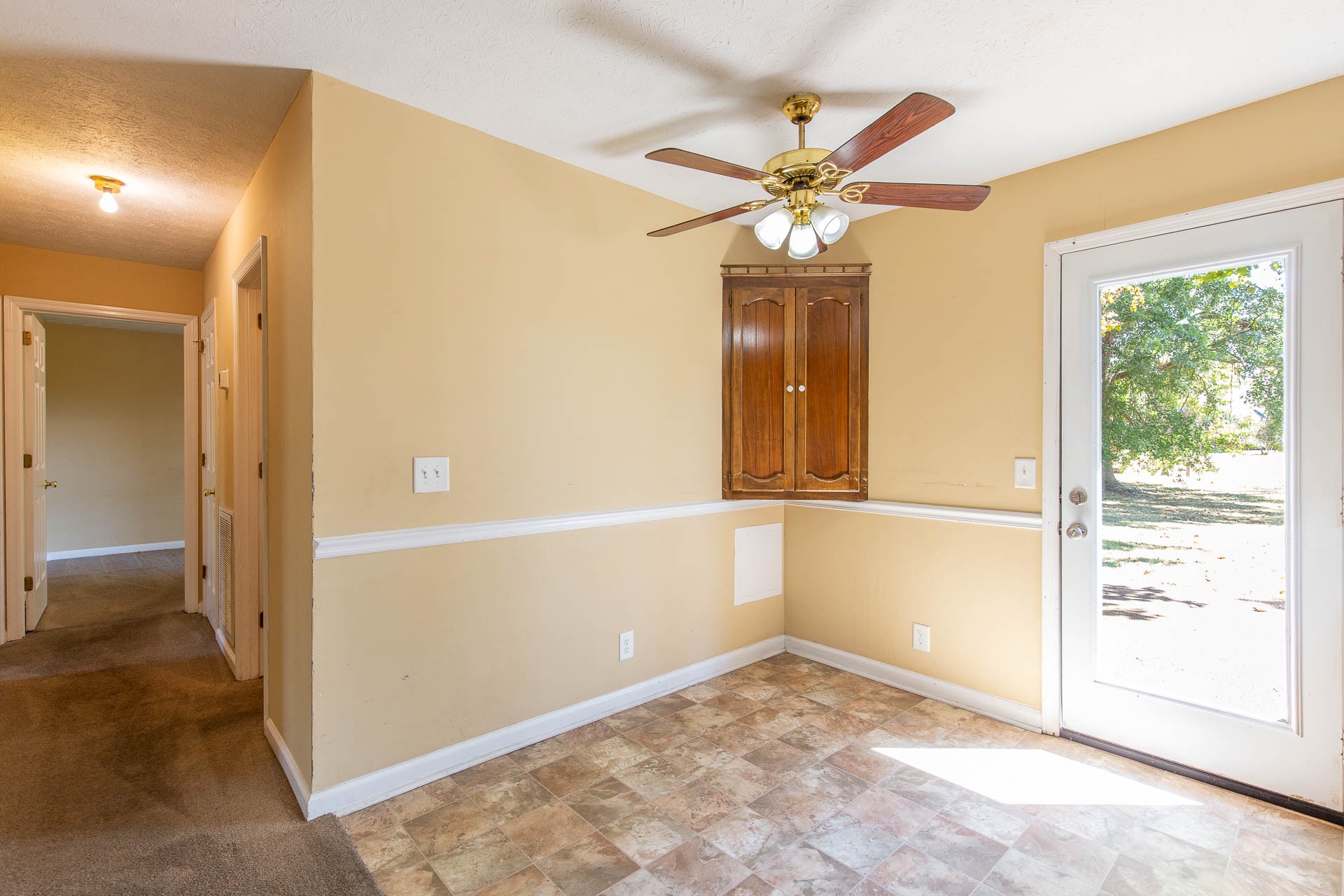 306 Lexington Dr