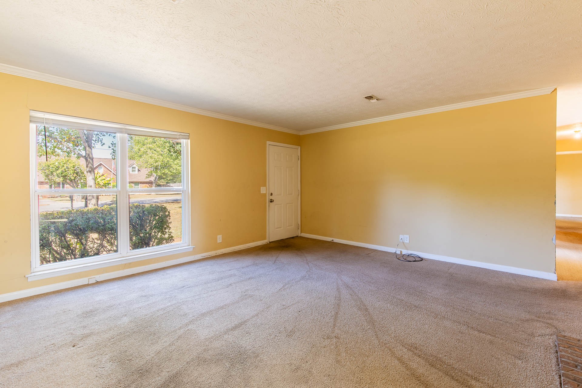 306 Lexington Dr