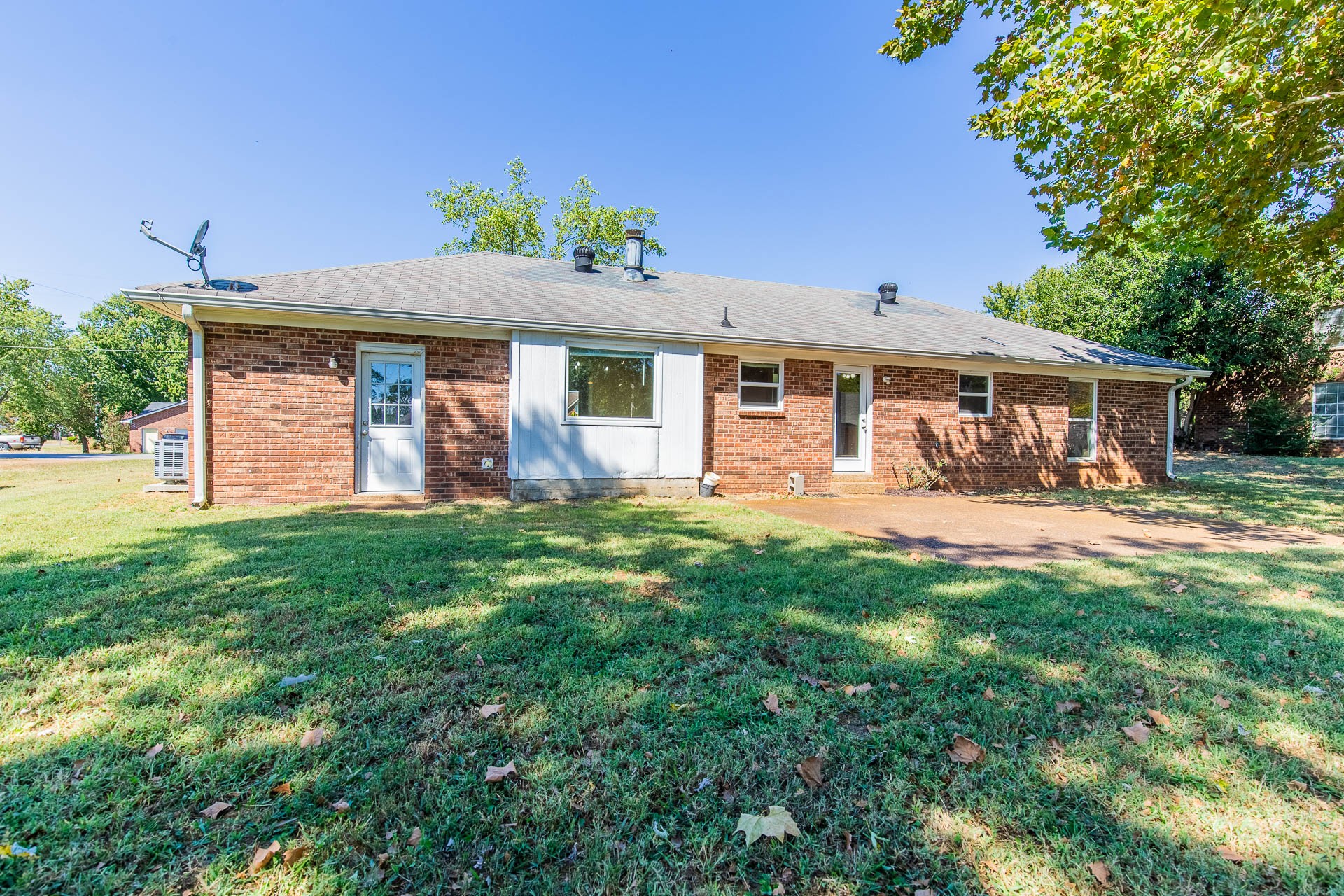 306 Lexington Dr