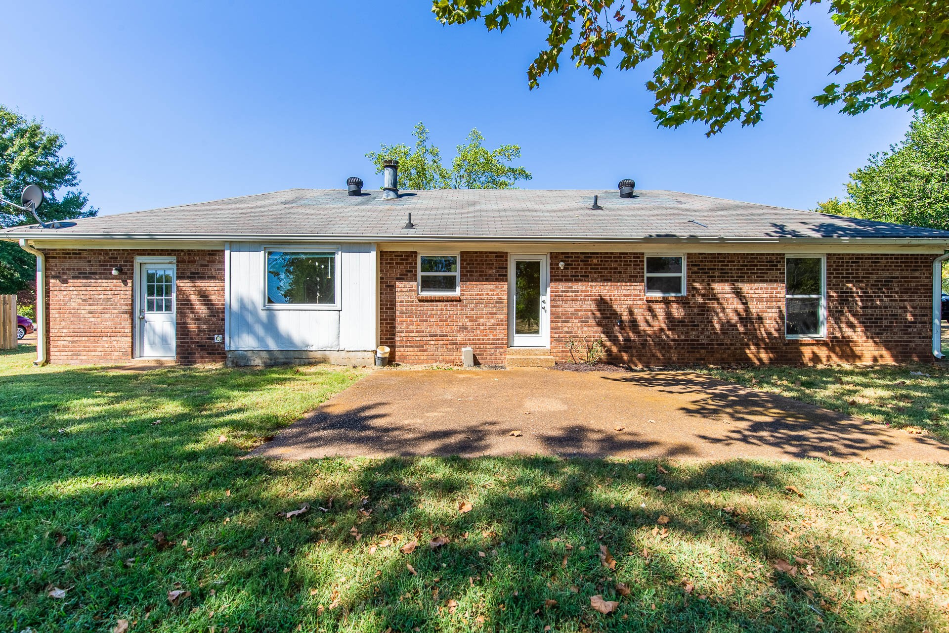 306 Lexington Dr