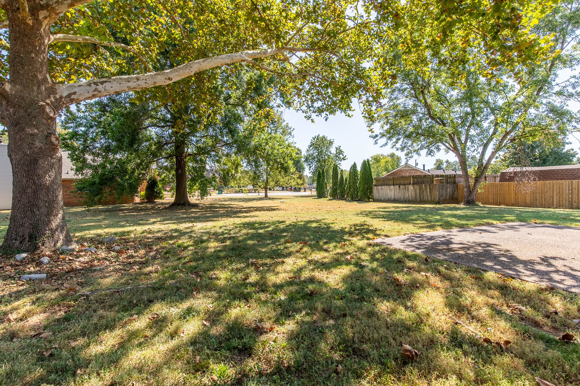 306 Lexington Dr