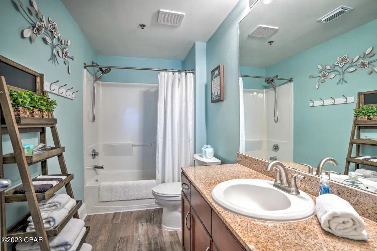 9860 S Thomas Drive Unit: 1713