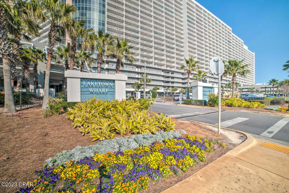 9860 S Thomas Drive Unit: 1713