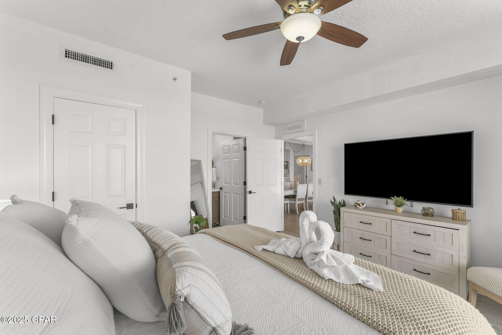 17643 Front Beach Road 503