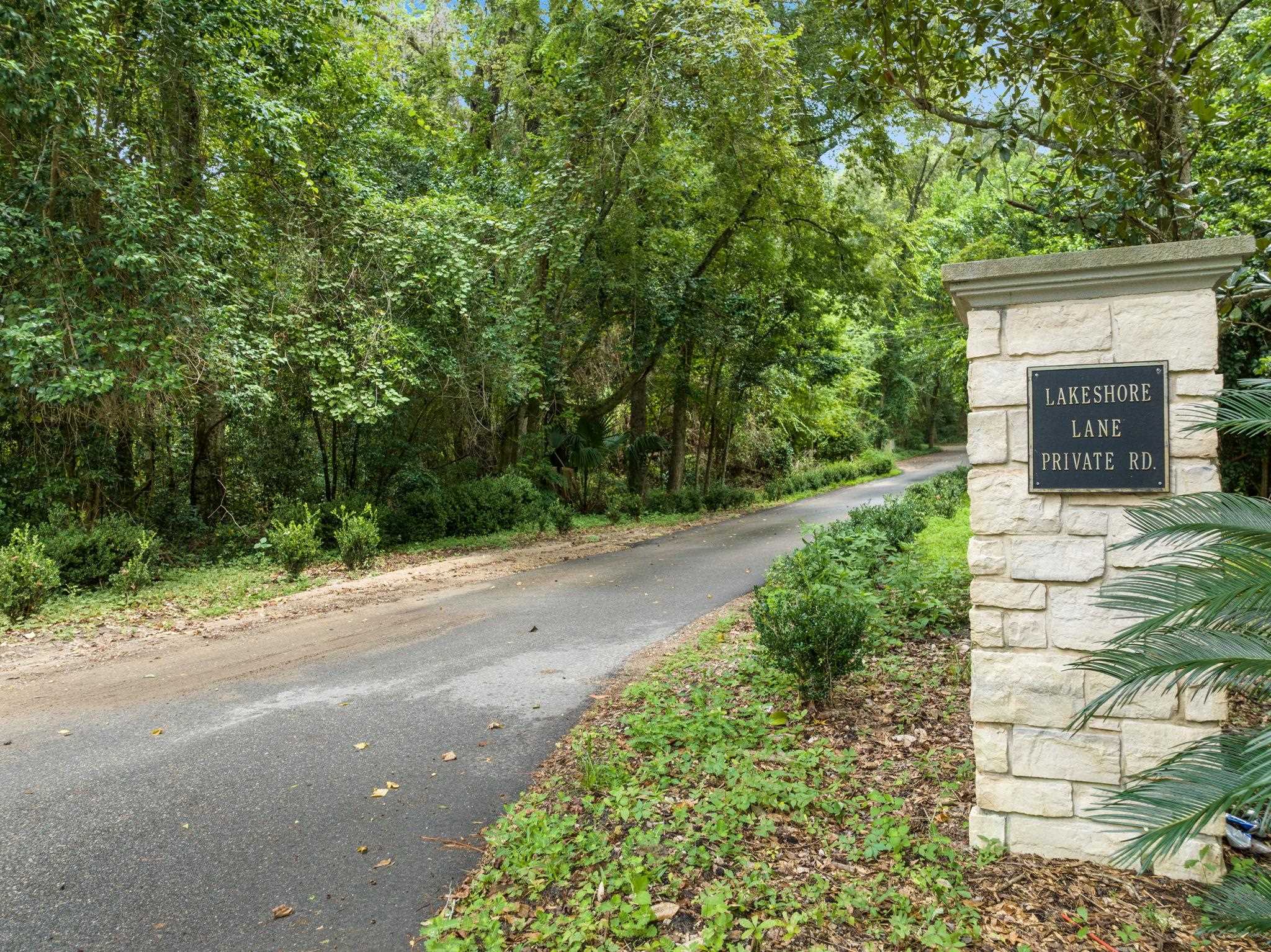 Moon Crest Lane