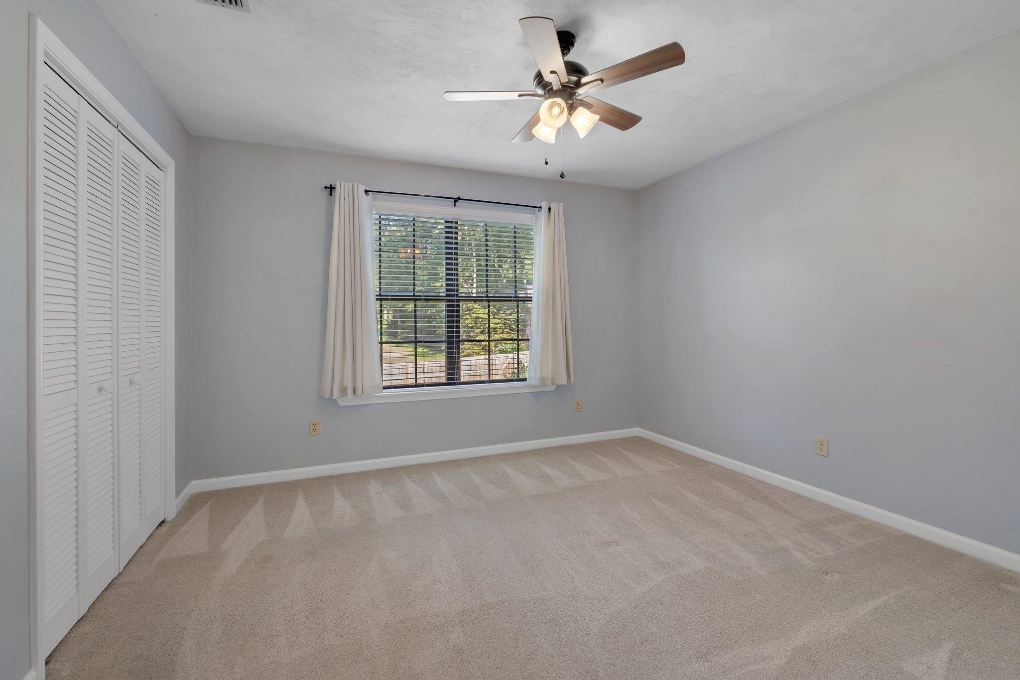1320 W Blockford Court