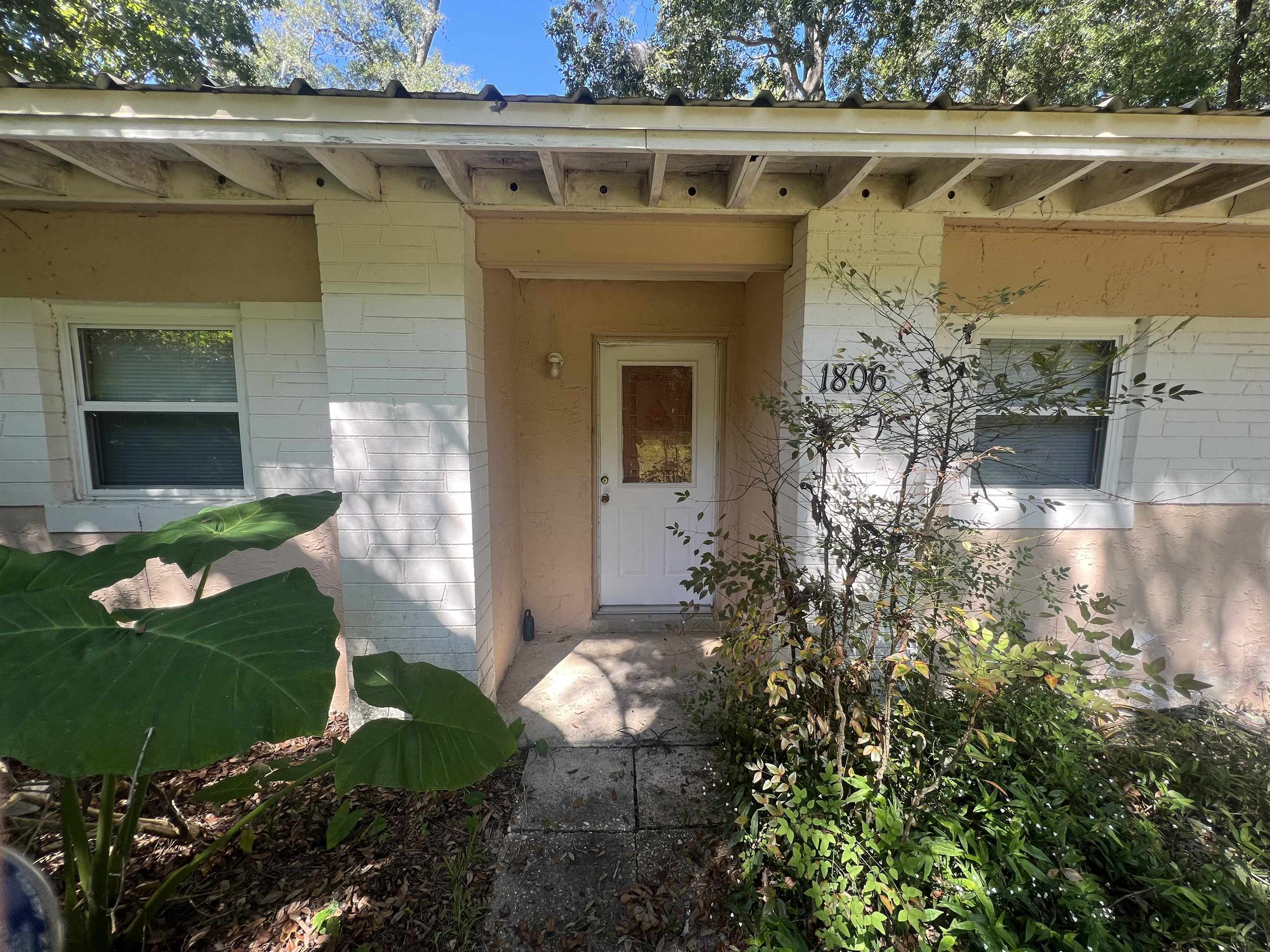 1806 Chuli Nene Lane