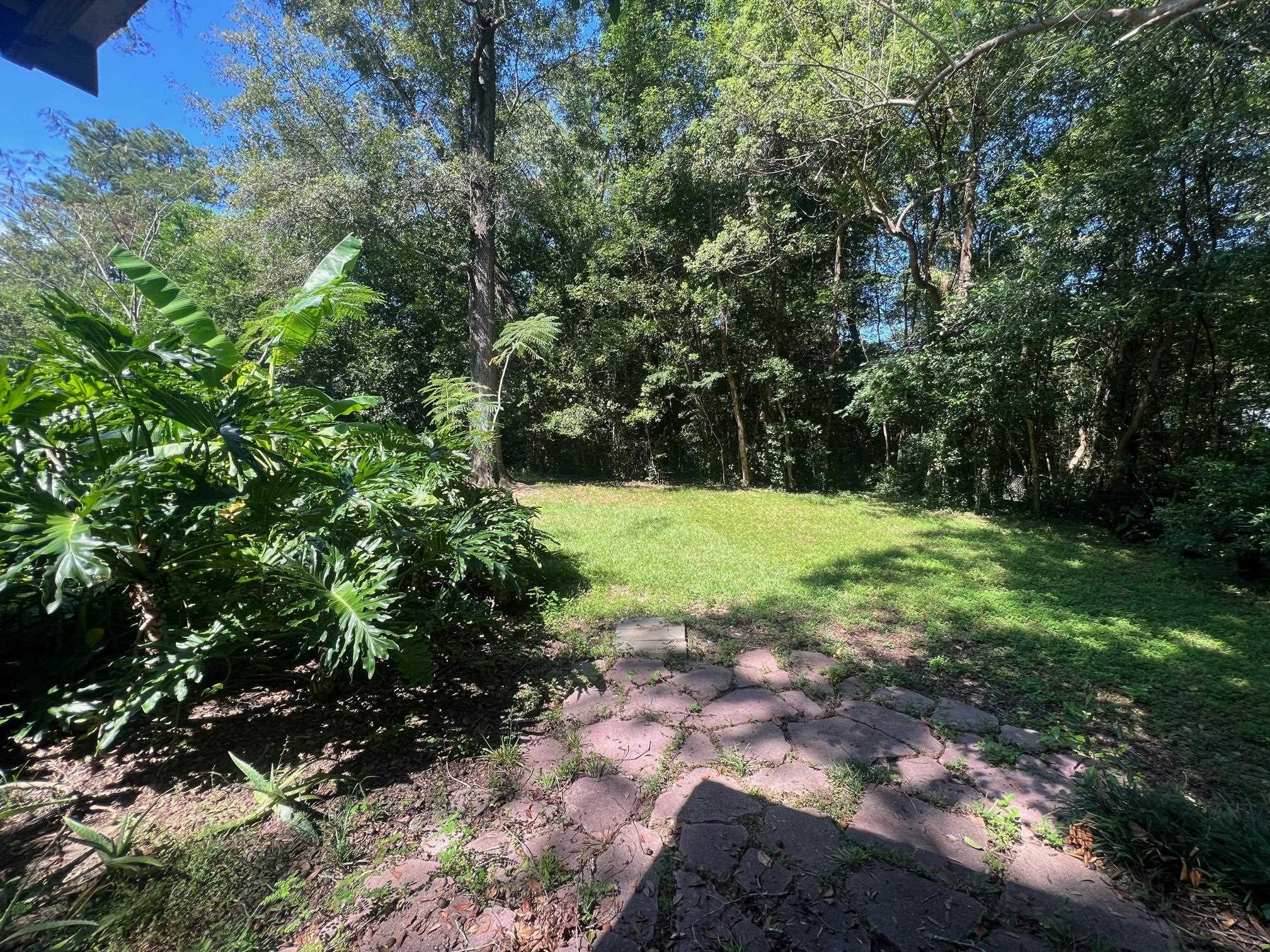 1806 Chuli Nene Lane