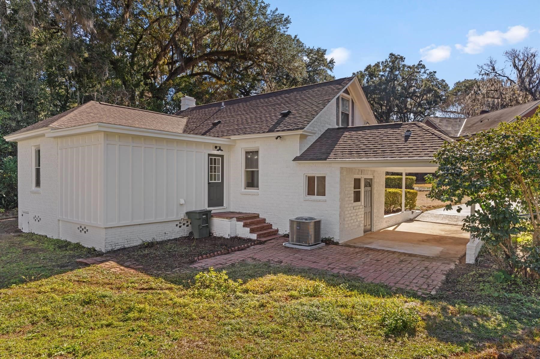 246 DE SOTO Street