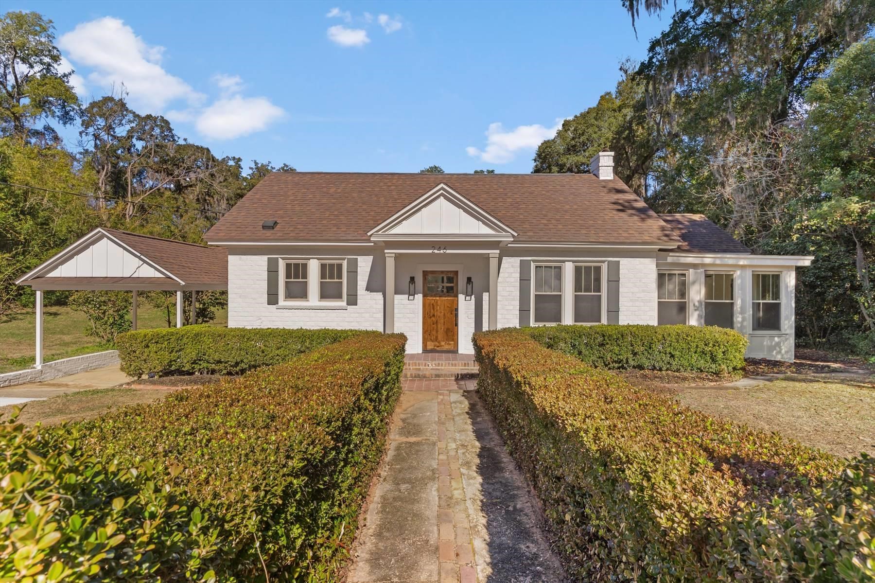 246 DE SOTO Street