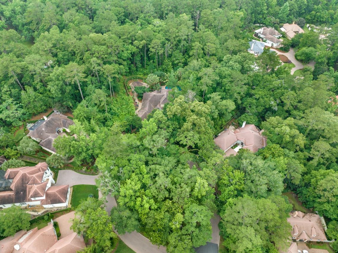 552 High Oaks Court