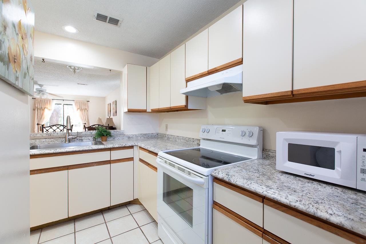 1571 Stone Road Unit: 5C